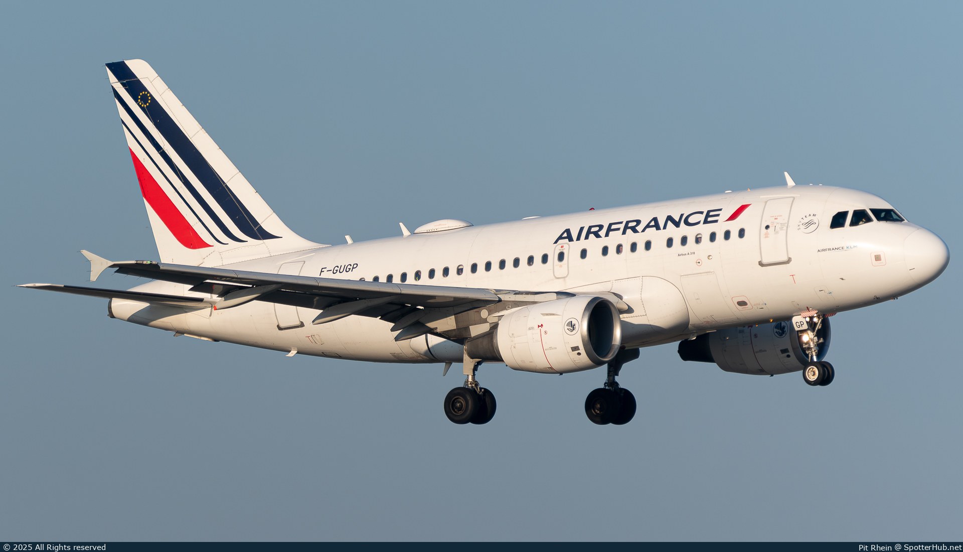 Photo of F-GUGP - Airbus A318-111 operated by Air France