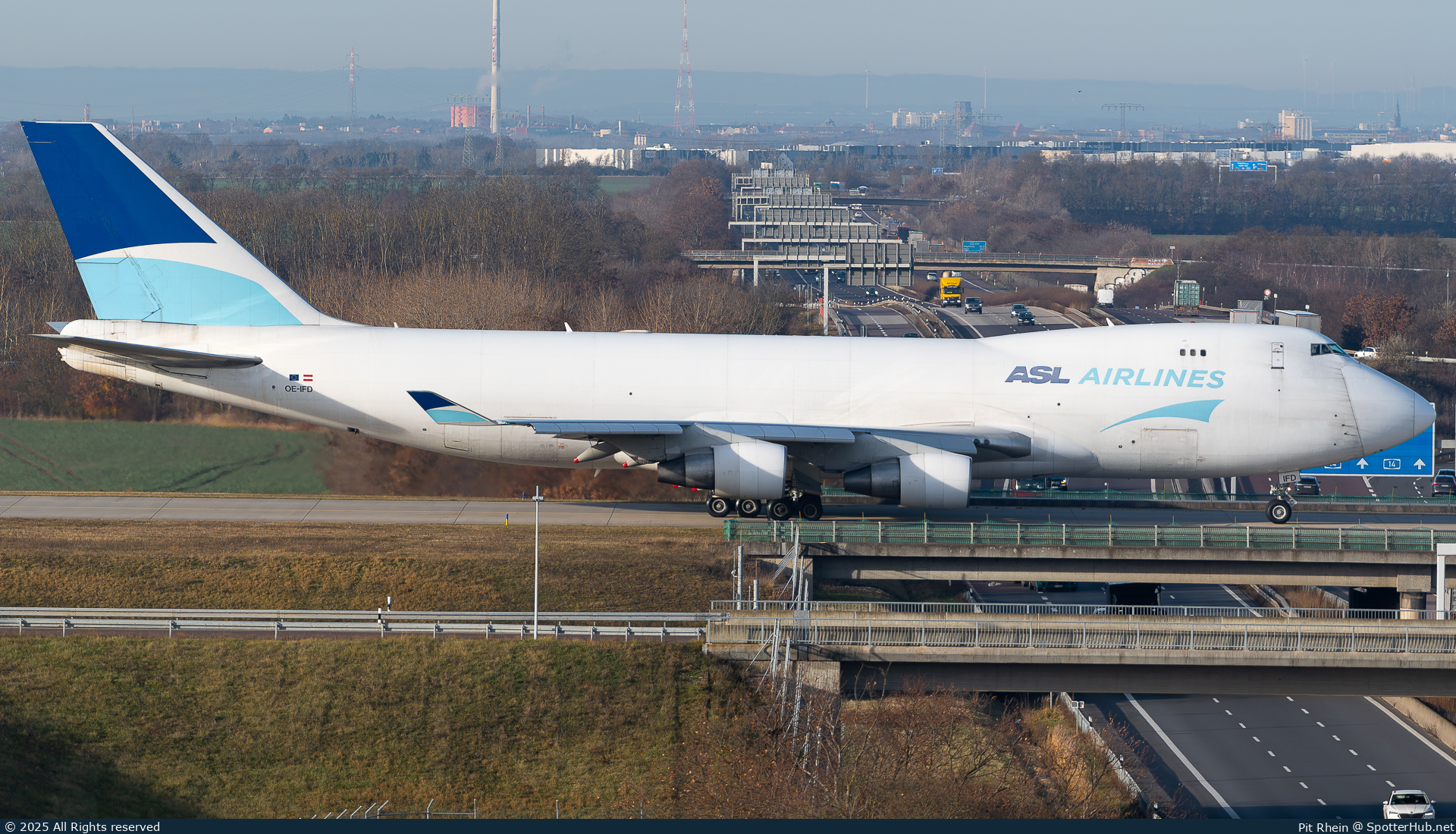 Photo of OE-IFD - Boeing 747-4B5F(ER) operated by ASL Airlines Belgium