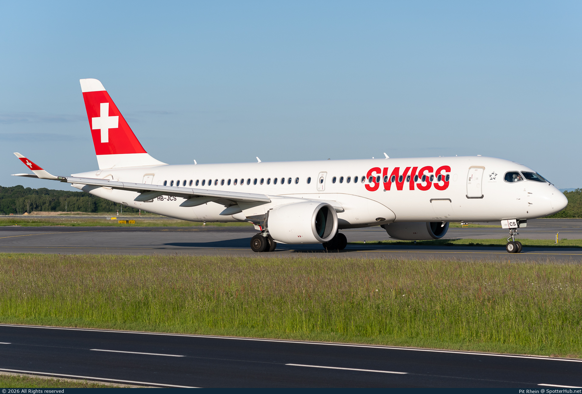 Photo of HB-JCS - Airbus A220-300 operated by Swiss International Air Lines
