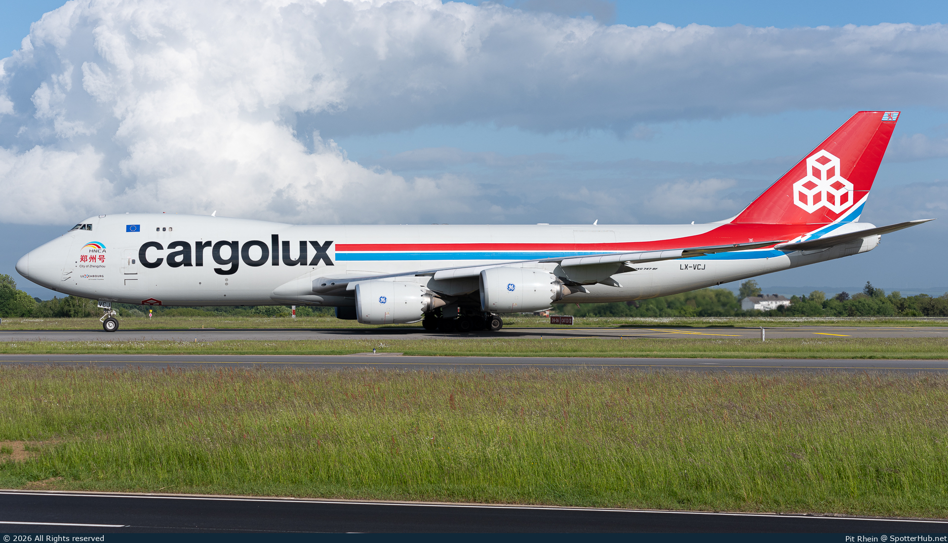 Photo of LX-VCJ - Boeing 747-8R7F operated by Cargolux