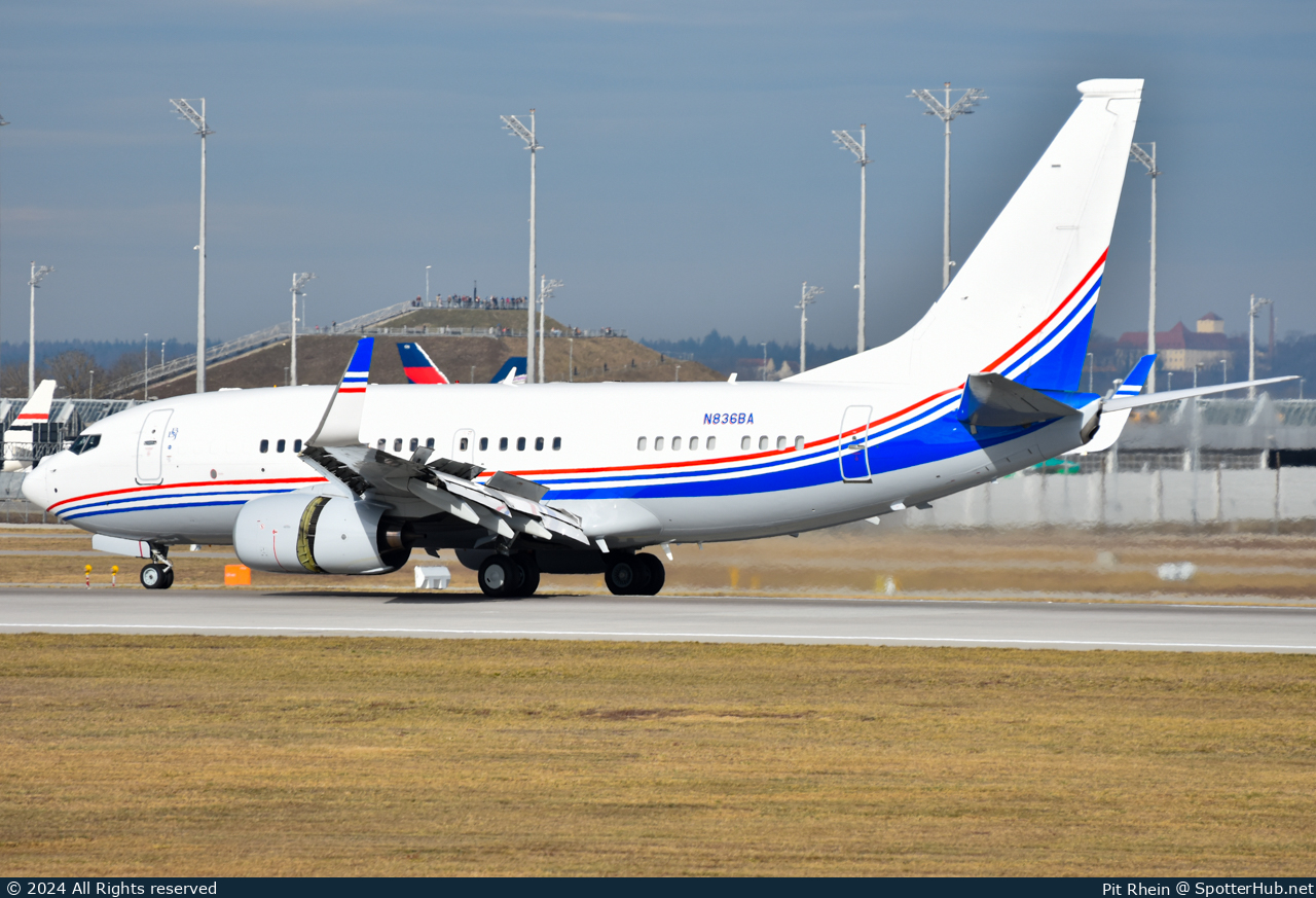 Photo of N836BA - Boeing 737-7BC(BBJ) operated by Boeing Executive Flight Operations
