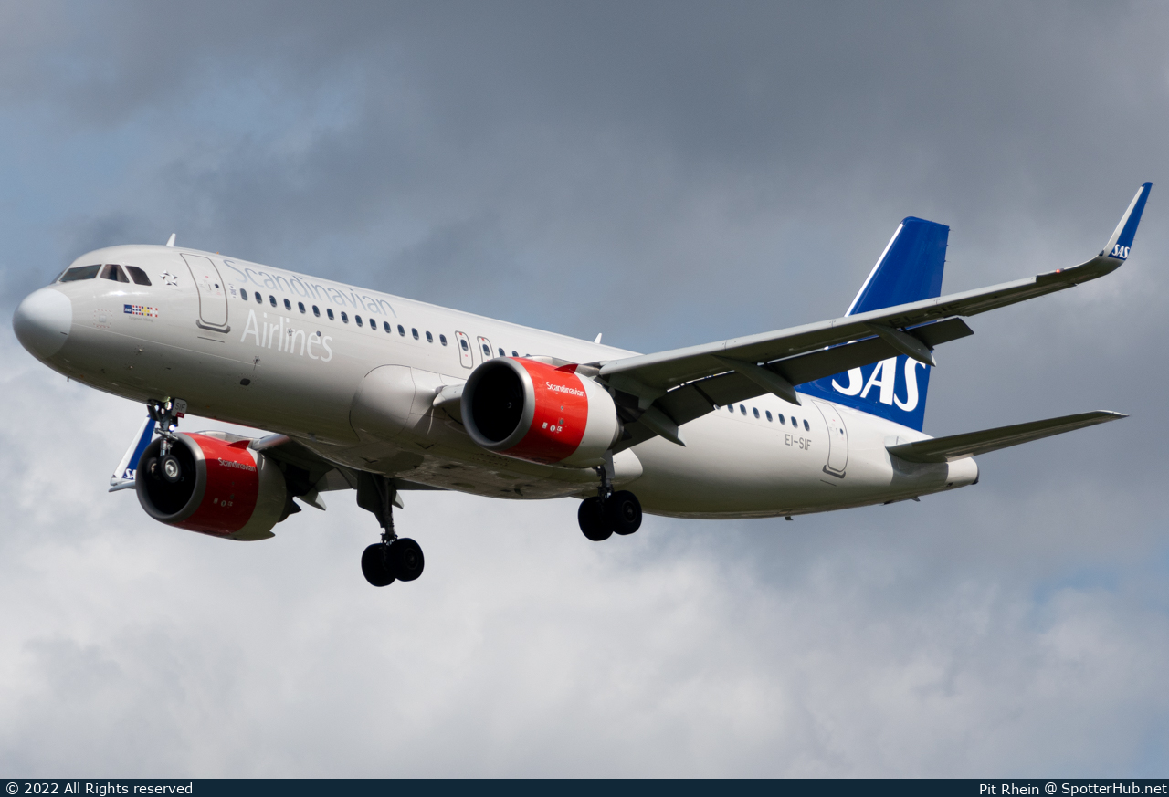 Photo of EI-SIF - Airbus A320-251N operated by SAS Connect