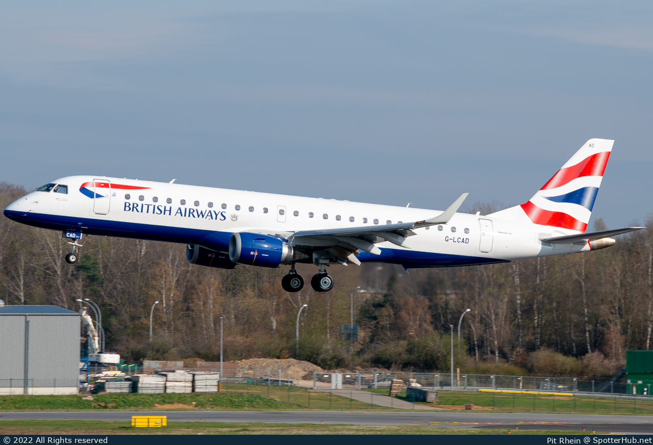Photo of G-LCAD - Embraer ERJ-190SR operated by BA CityFlyer
