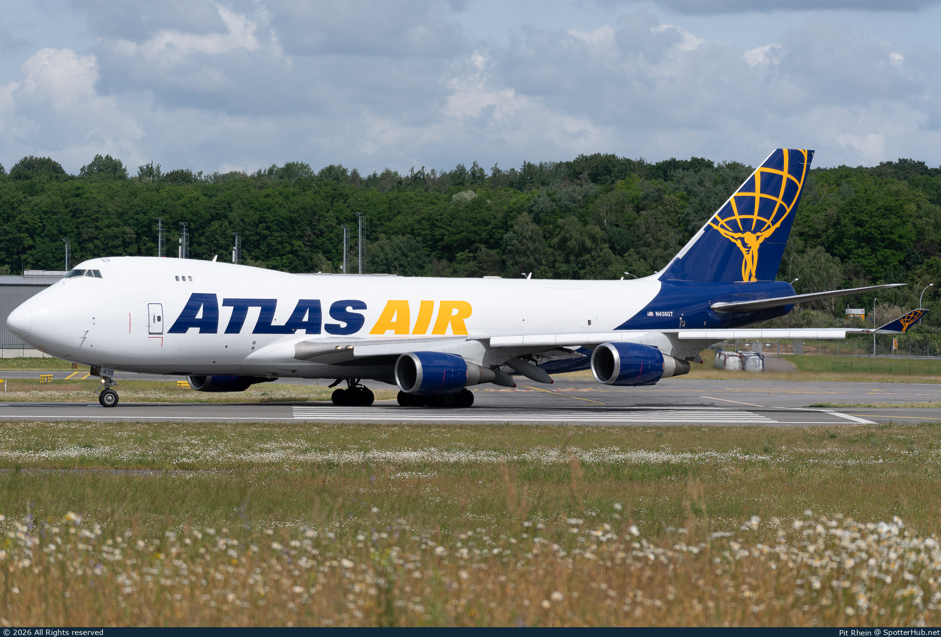 Photo of N438GT - Boeing 747-409F operated by Atlas Air