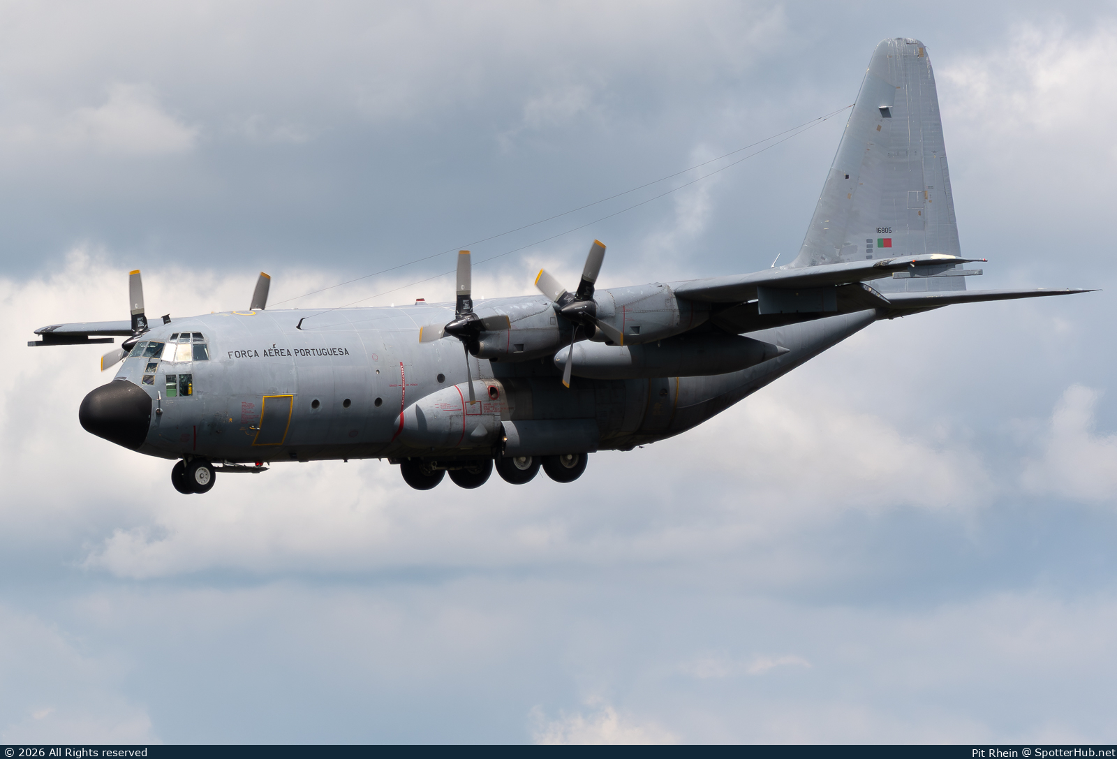 Photo of 16805 - Lockheed C-130H Hercules operated by Portuguese Air Force