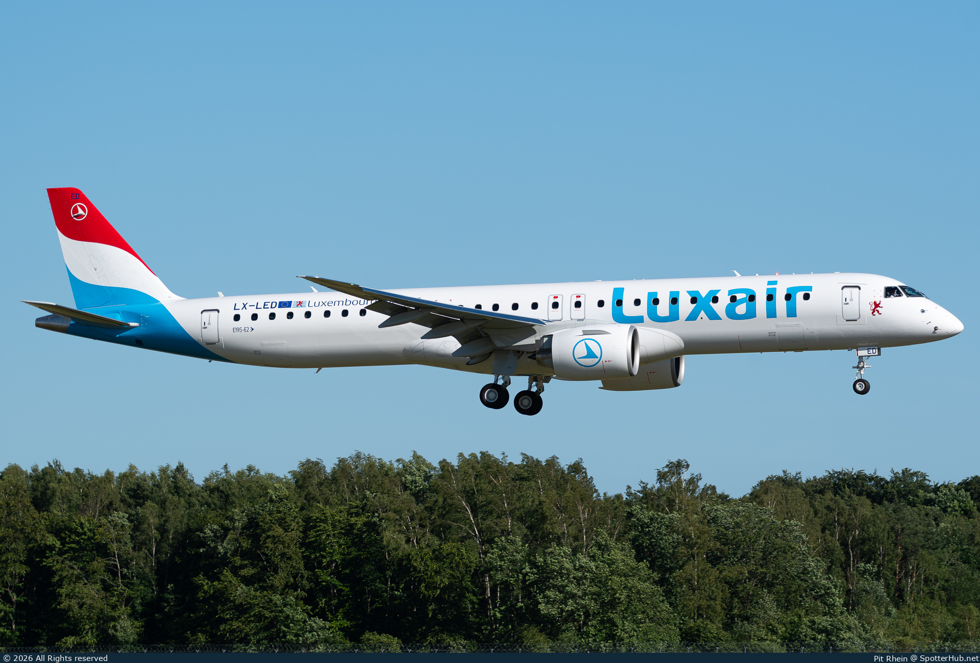 Photo of LX-LED - Embraer ERJ-195-E2 operated by Luxair