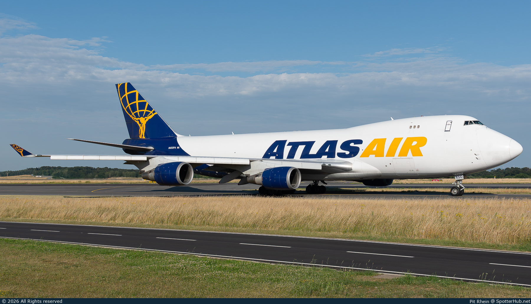 Photo of N450PA - Boeing 747-46NF operated by Atlas Air