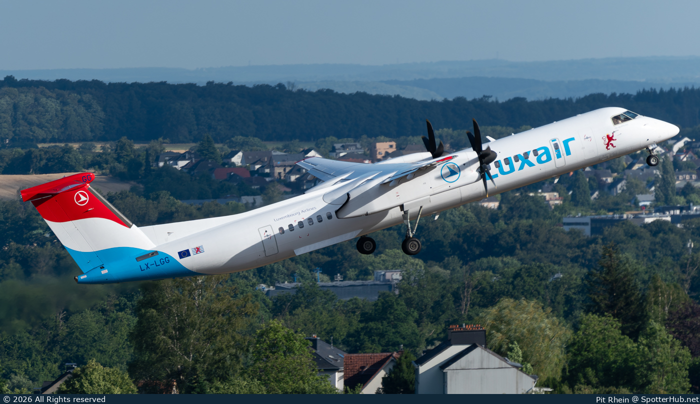 Photo of LX-LGG - Bombardier DHC-8-402 Dash 8 Q400 operated by Luxair