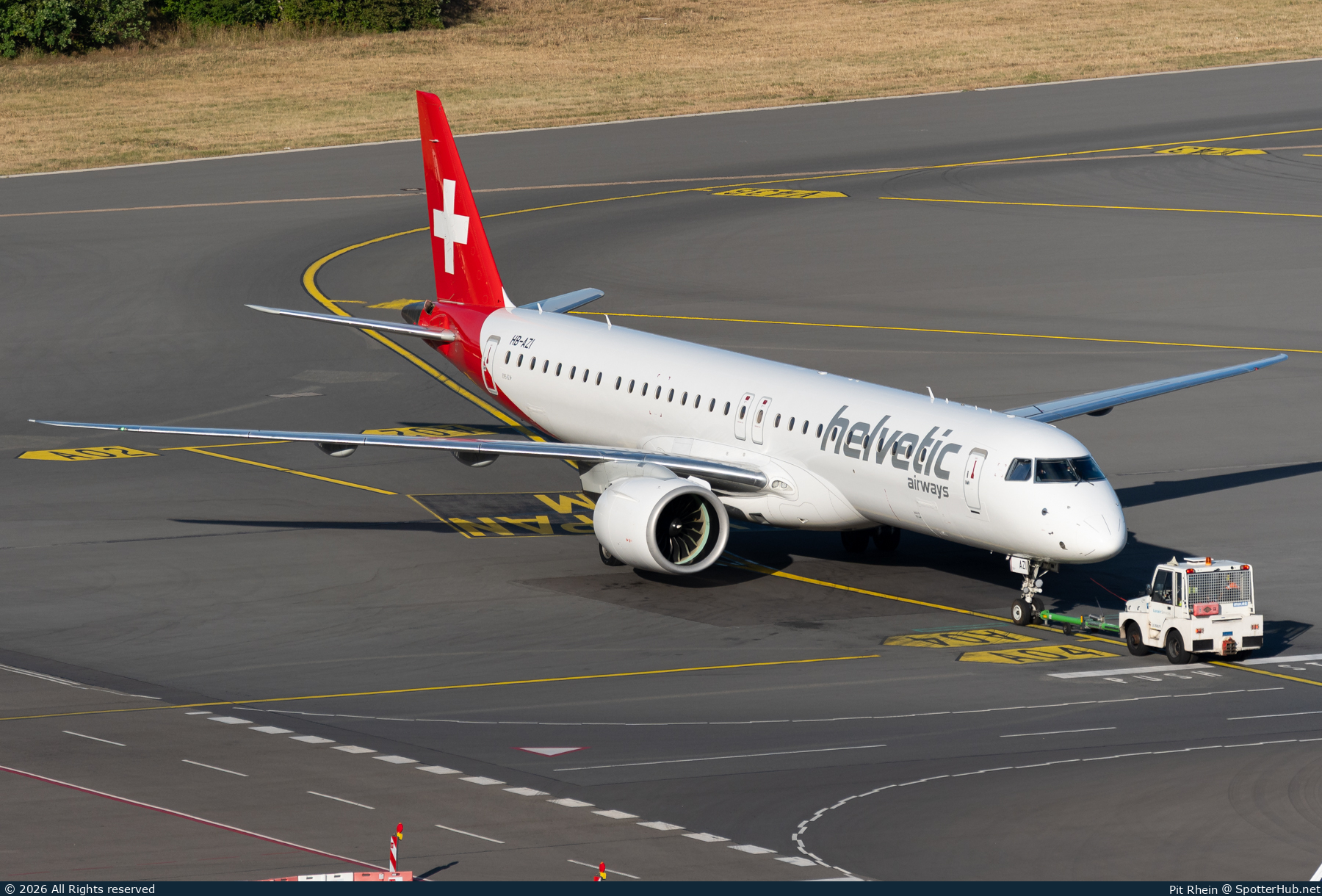 Photo of HB-AZI - Embraer ERJ-195-E2 operated by Helvetic Airways