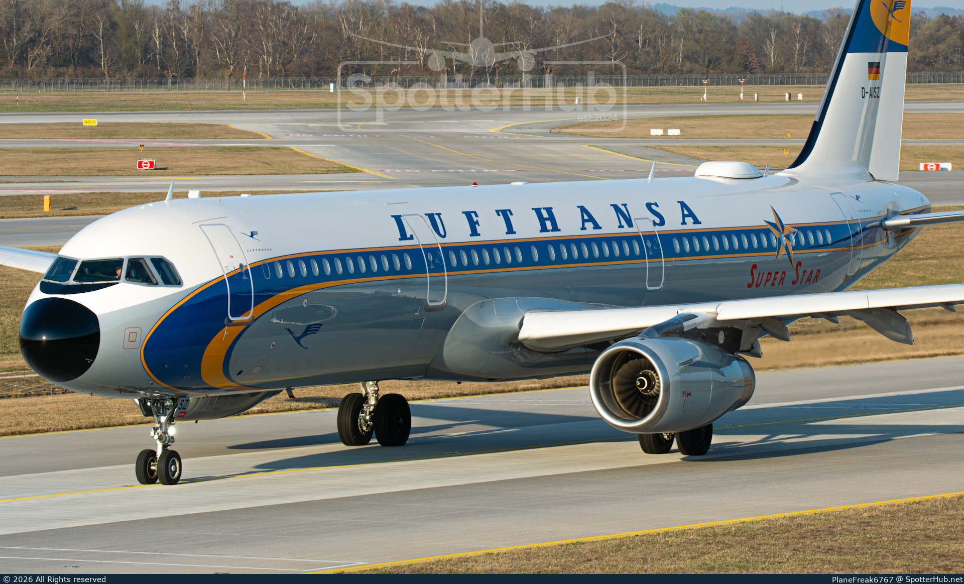 Photo of D-AISZ - Airbus A321-231 operated by Lufthansa