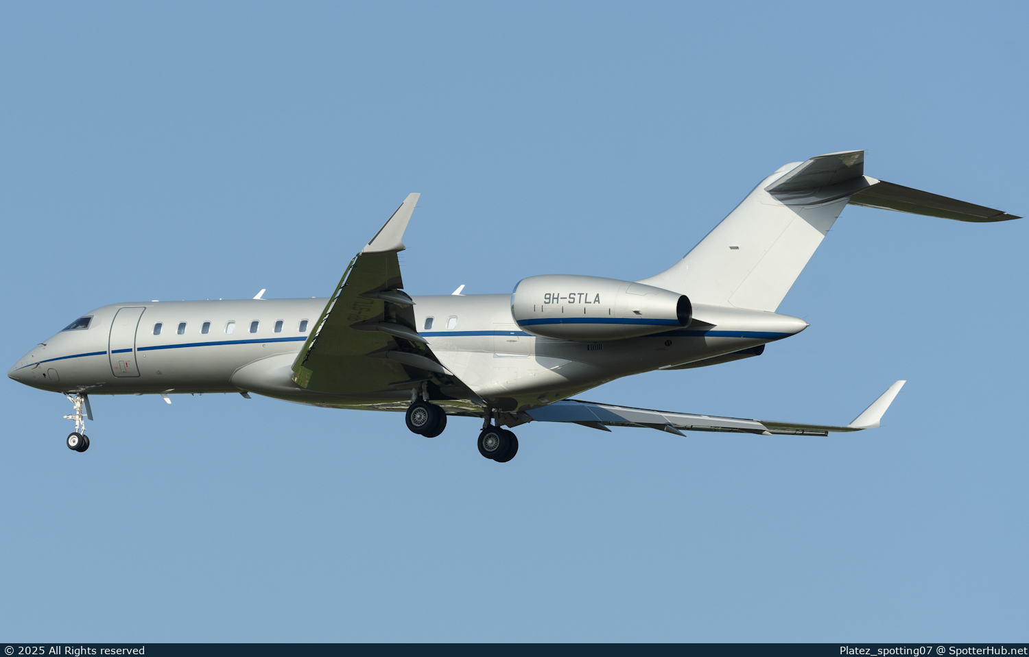 Photo of 9H-STLA - Bombardier Global 6500 operated by Albinati Aviation