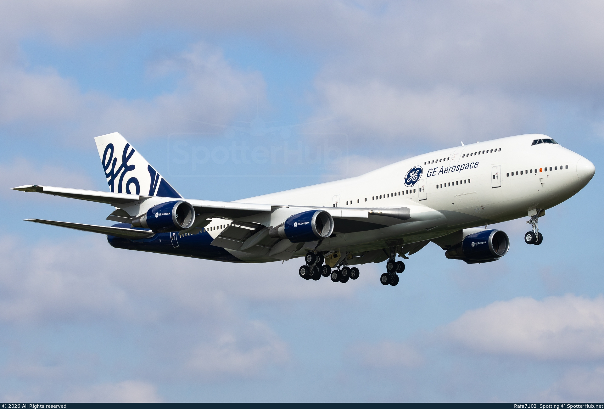 Photo of N747GF - Boeing 747-446 operated by General Electric