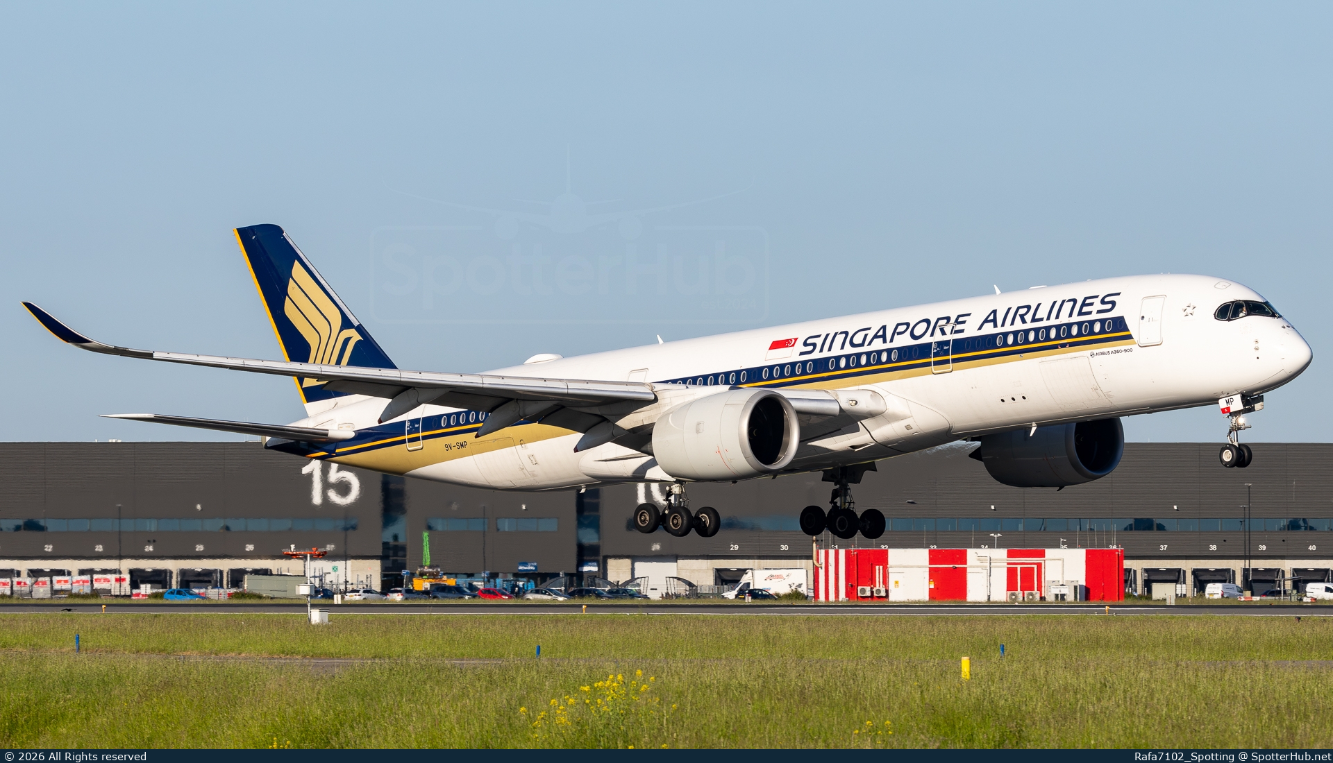 Photo of 9V-SMP - Airbus A350-941 operated by Singapore Airlines