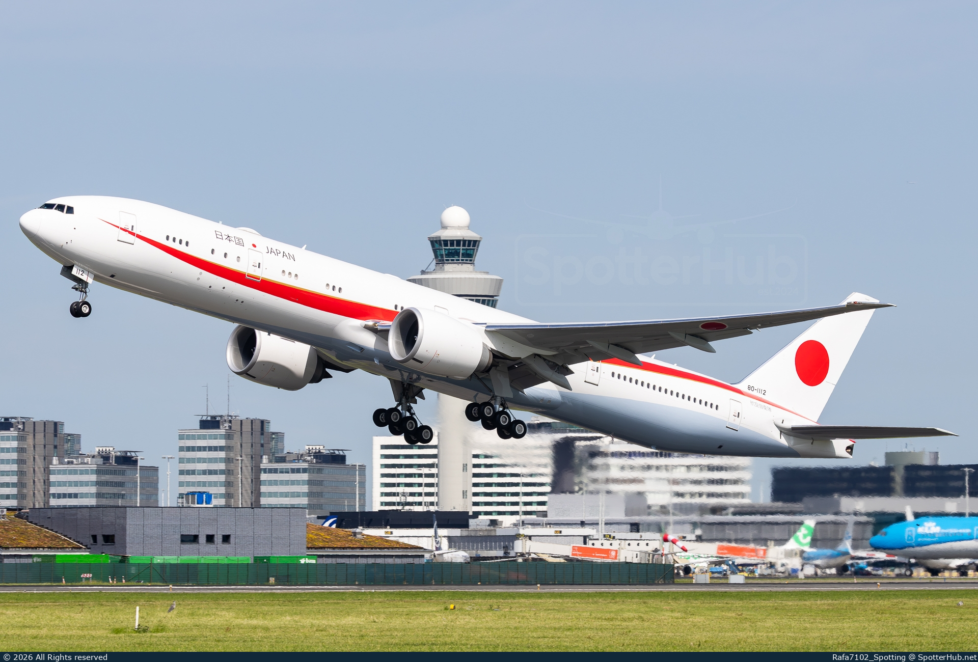 Photo of 80-1112 - Boeing 777-3SB(ER) operated by Japan Air Self-Defense Force