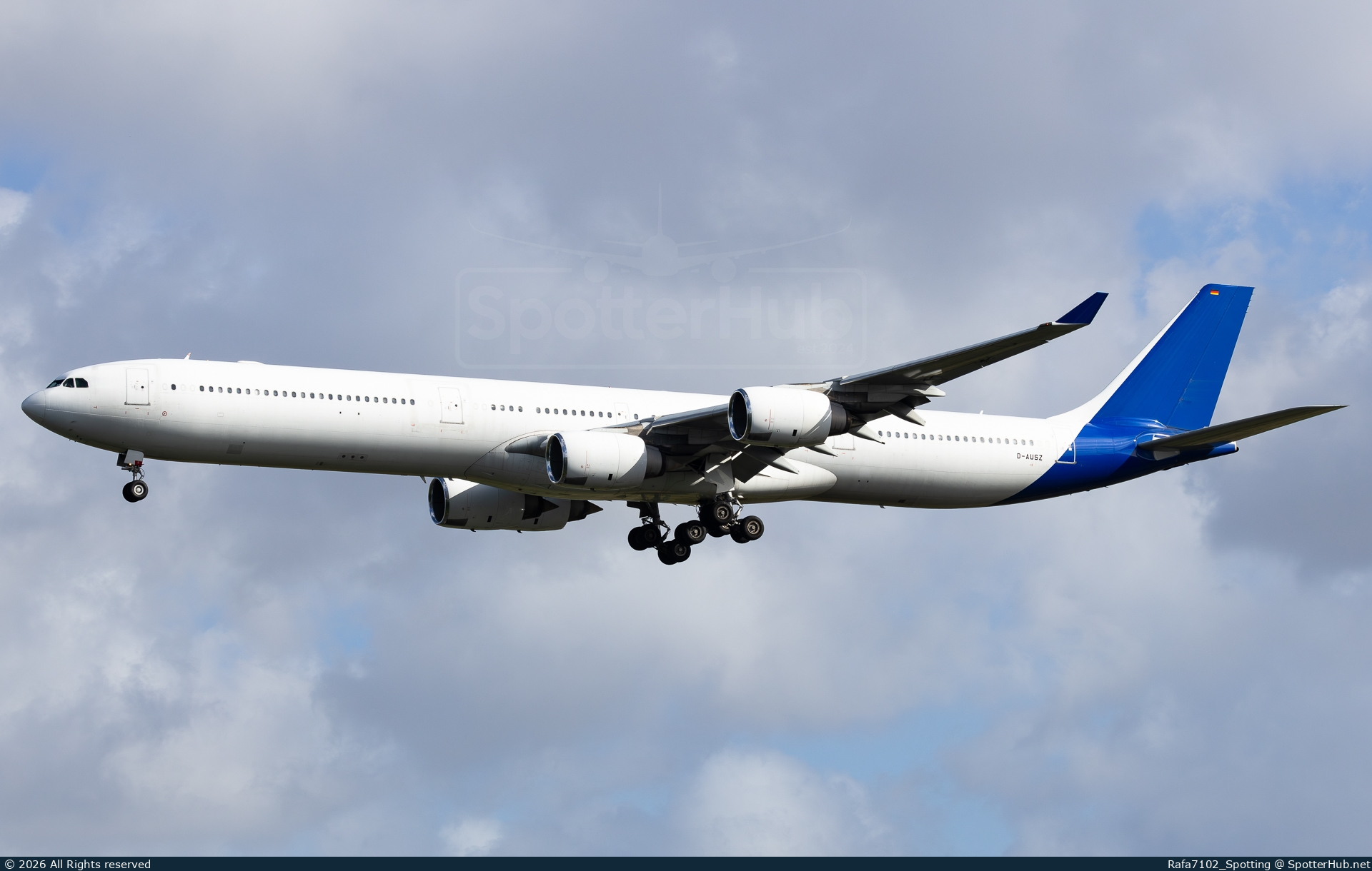 Photo of D-AUSZ - Airbus A340-642 operated by Universal Sky Carrier
