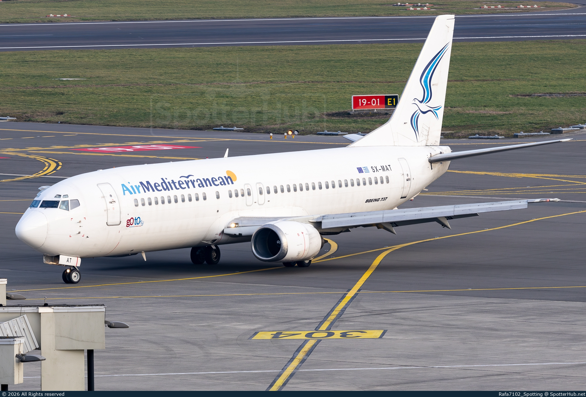 Photo of SX-MAT - Boeing 737-446 operated by Air Mediterranean