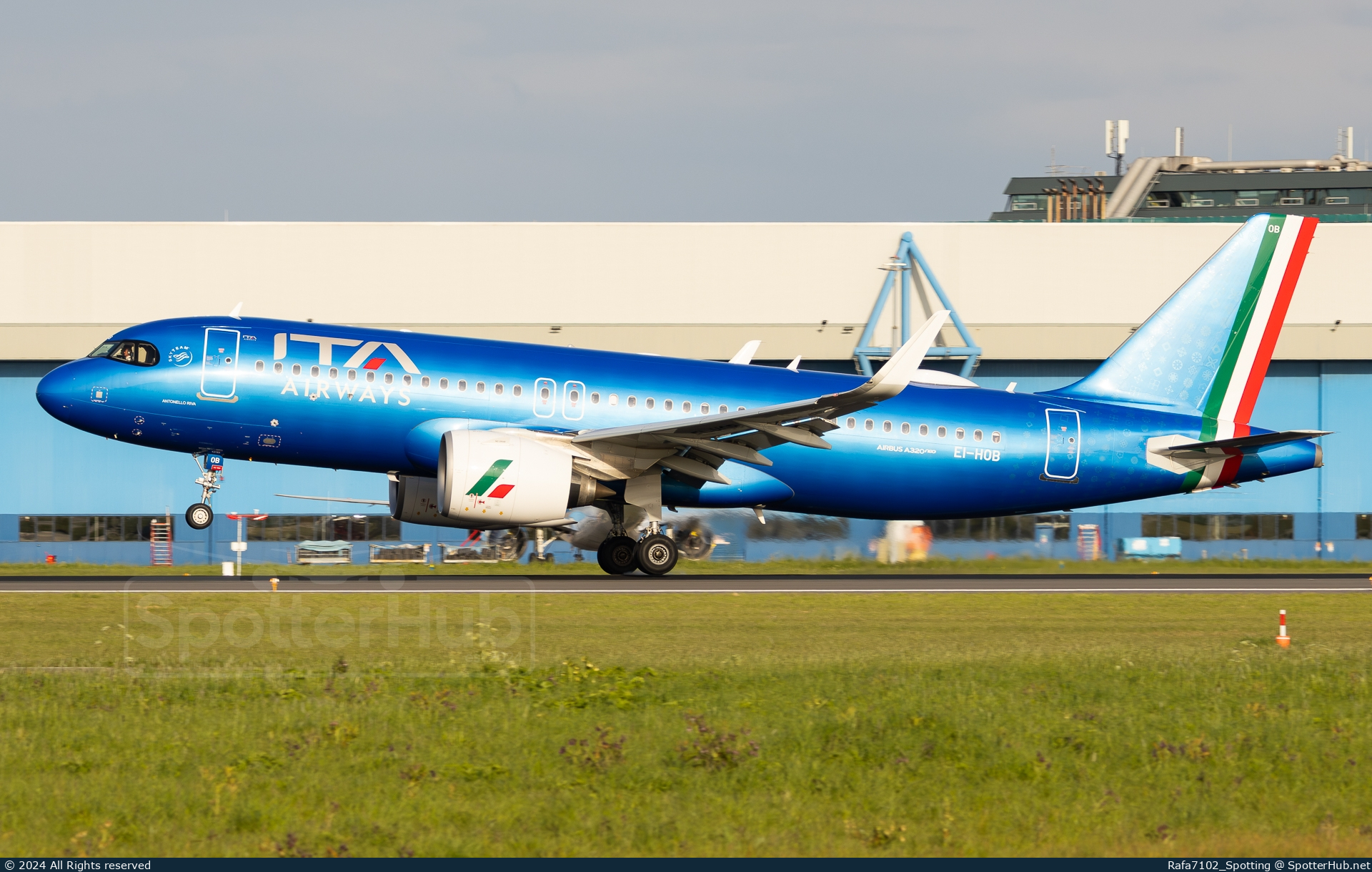 Photo of EI-HOB - Airbus A320-271N operated by ITA Airways