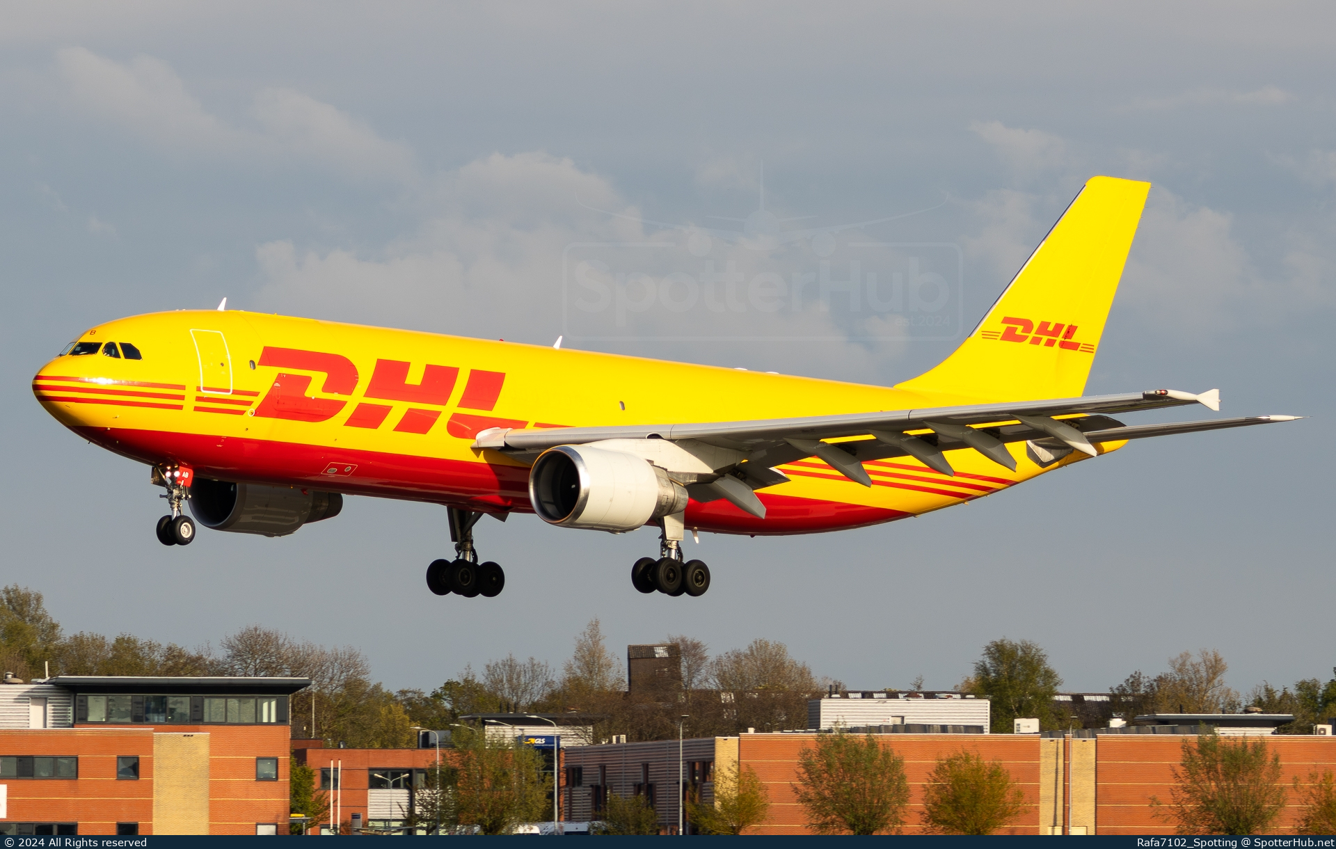 Photo of D-AEAB - Airbus A300B4-622R(F) operated by European Air Transport