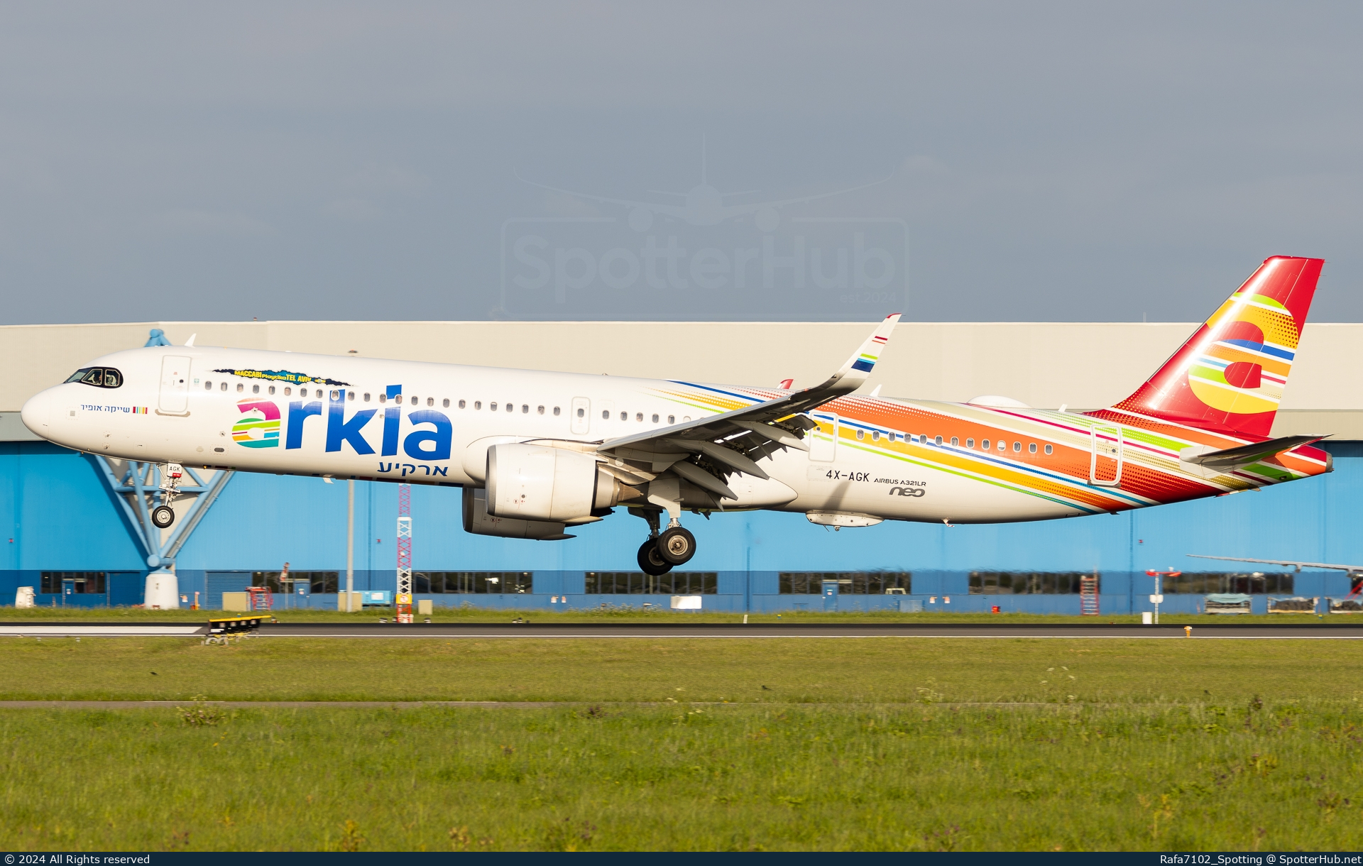 Photo of 4X-AGK - Airbus A321-251NX operated by Arkia Israeli Airlines