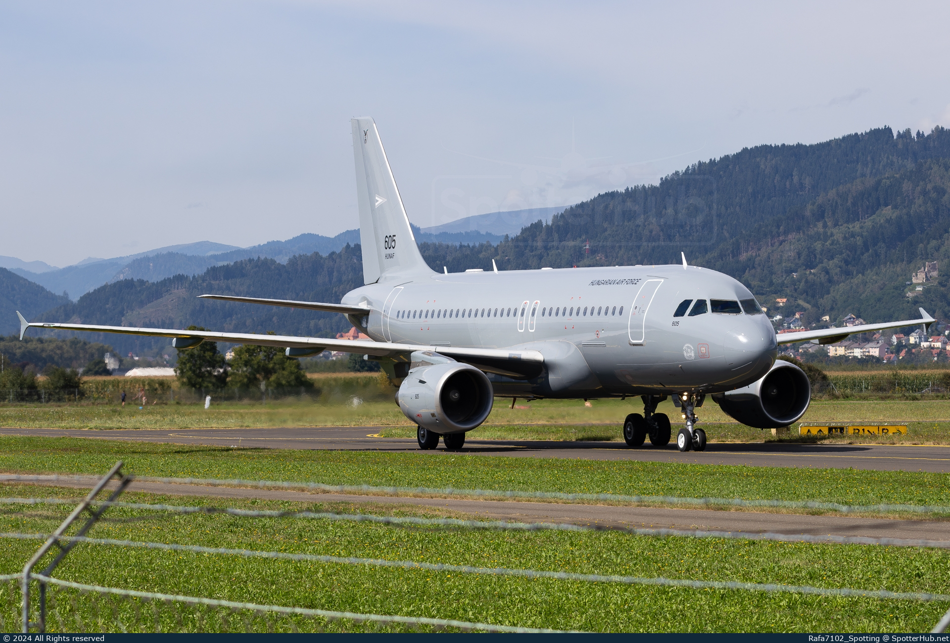 Photo of 605 - Airbus A319-112 operated by Hungarian Air Force