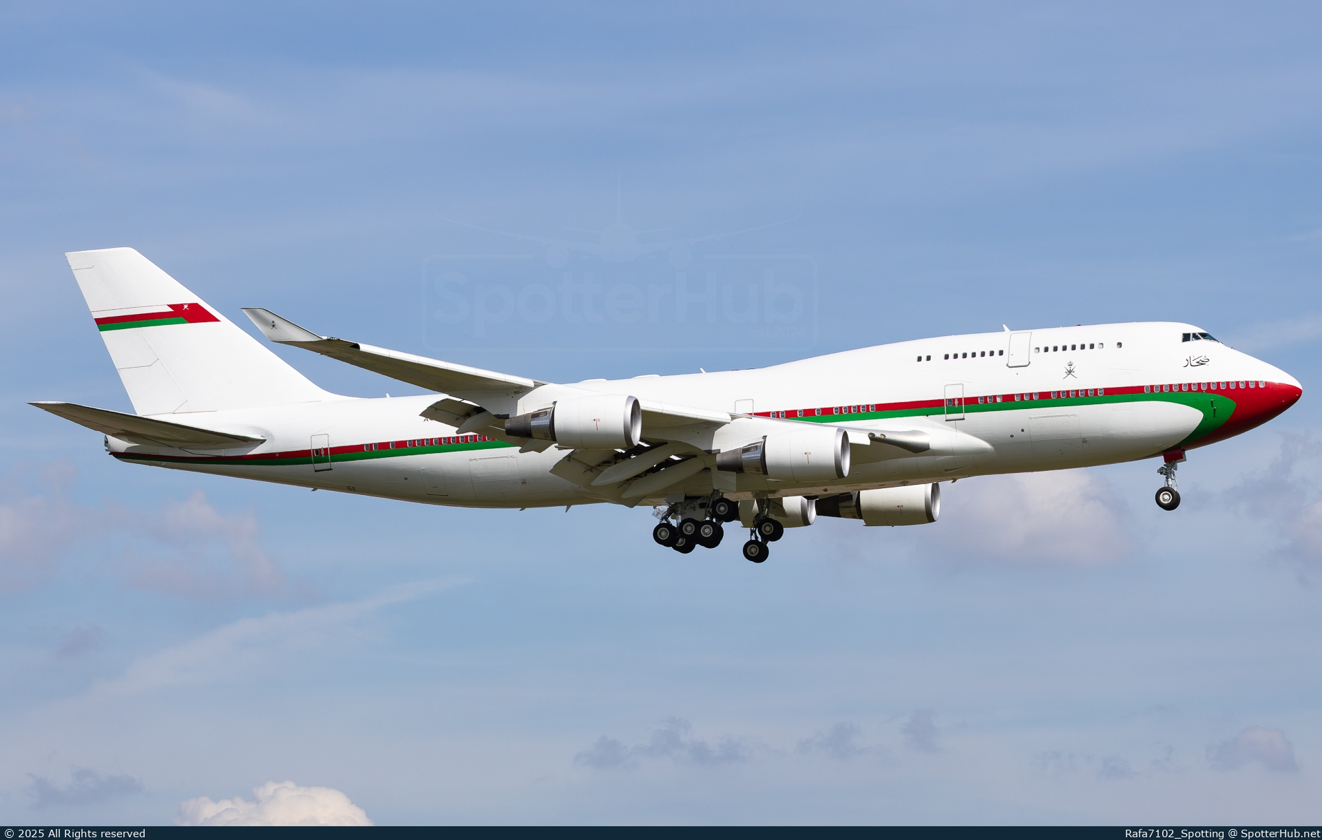 Photo of A4O-OMN - Boeing 747-430 operated by Oman Royal Flight