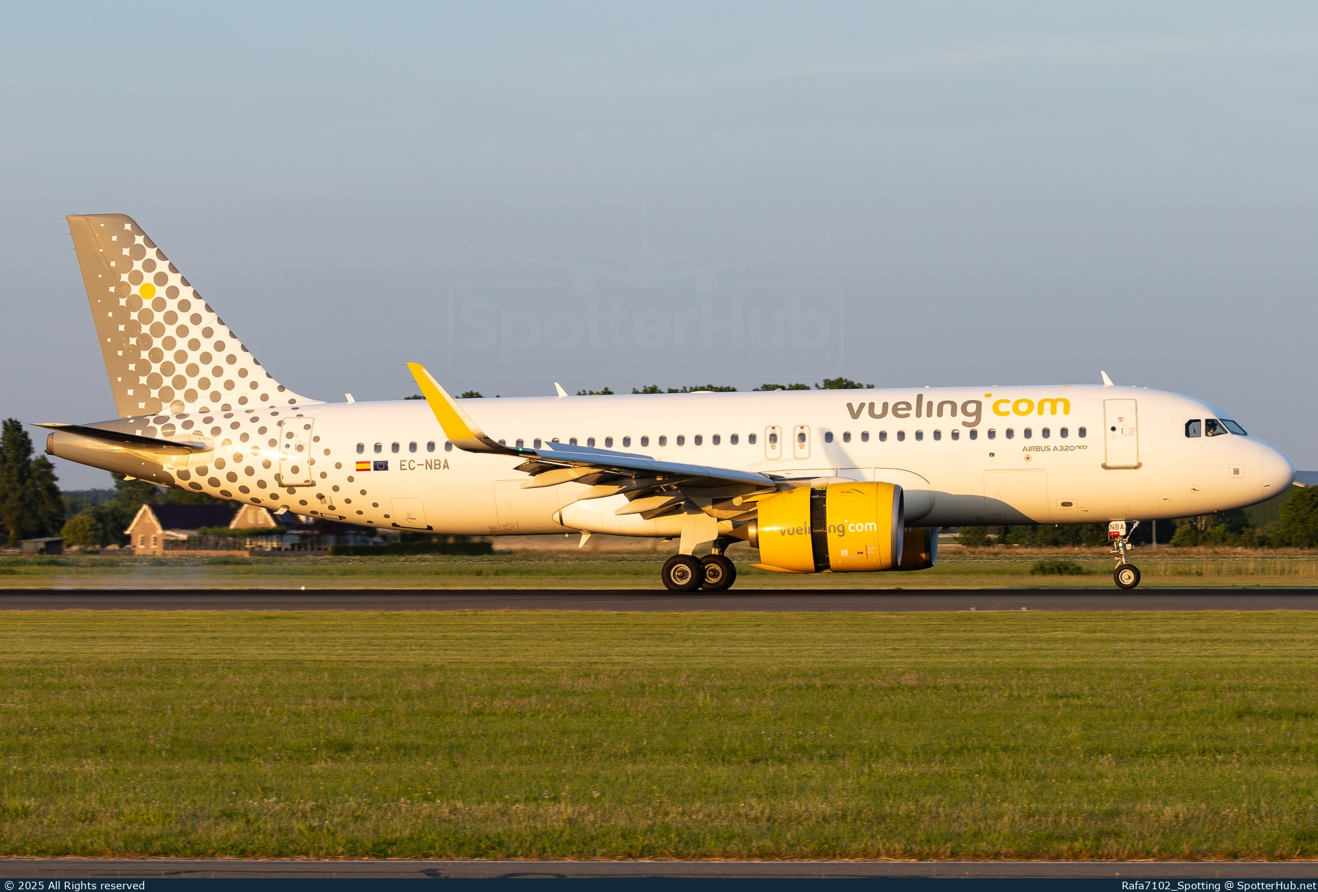Photo of EC-NBA - Airbus A320-271N operated by Vueling