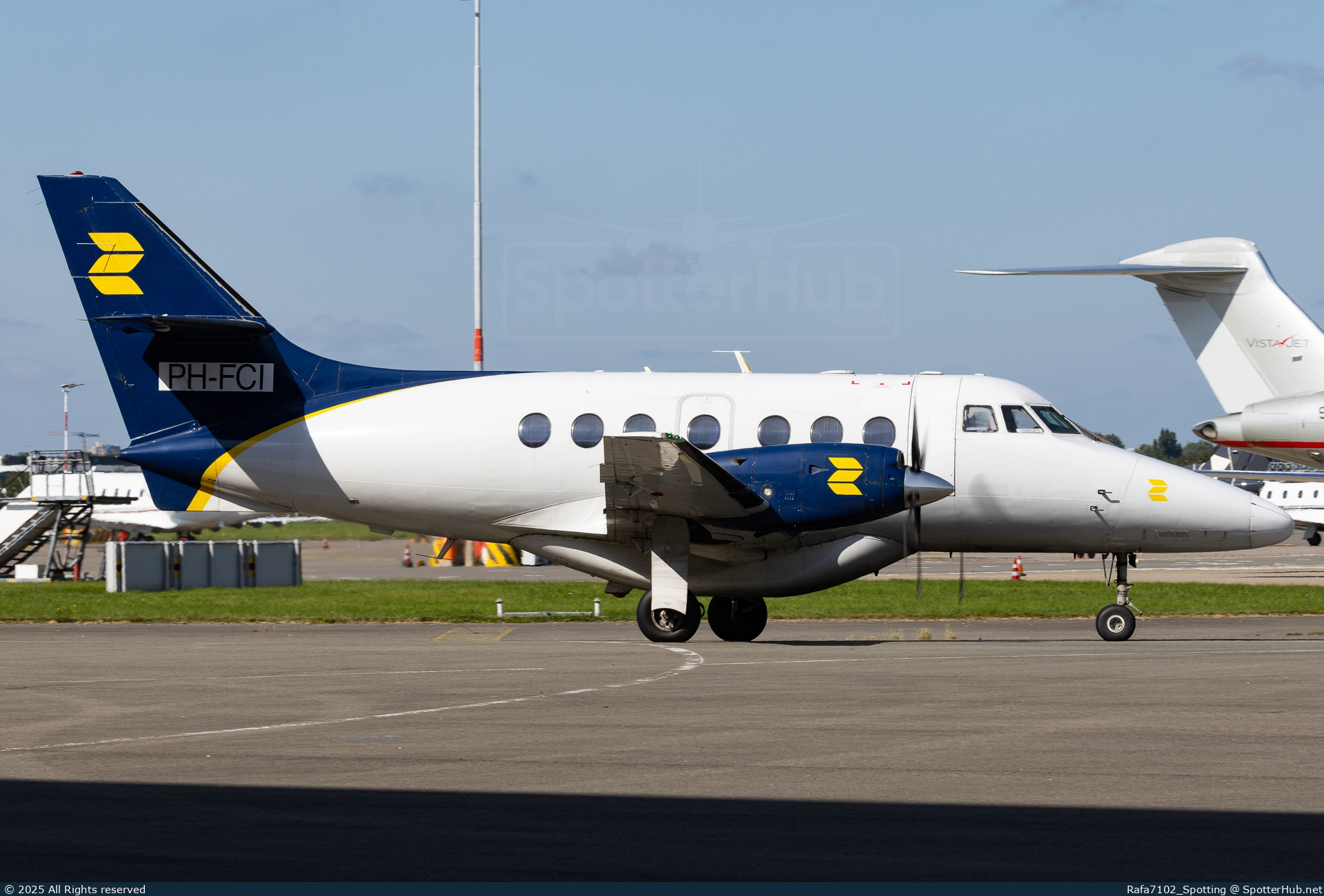 Photo of PH-FCI - British Aerospace Jetstream 32 operated by AIS Airlines