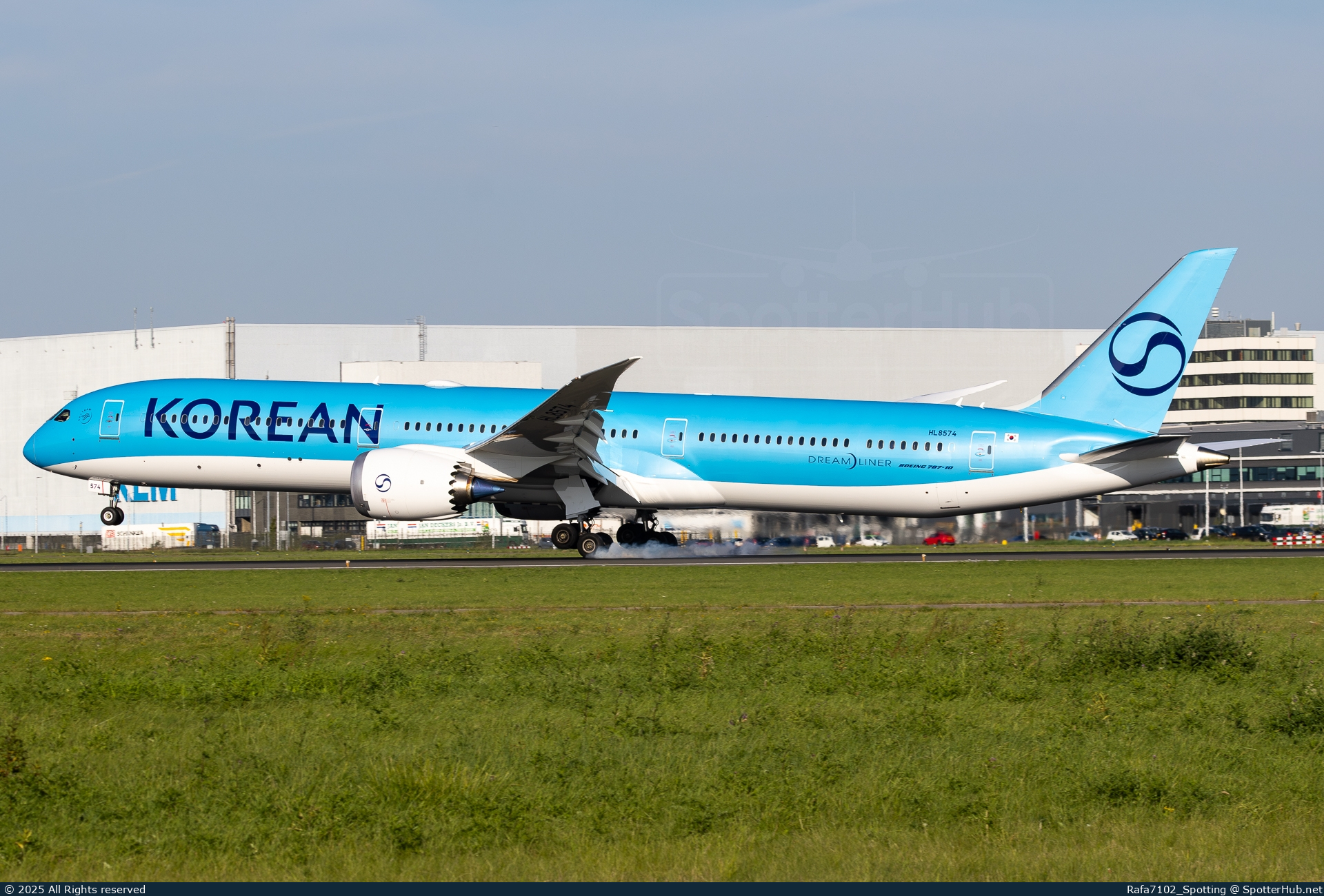 Photo of HL8574 - Boeing 787-10 Dreamliner operated by Korean Air