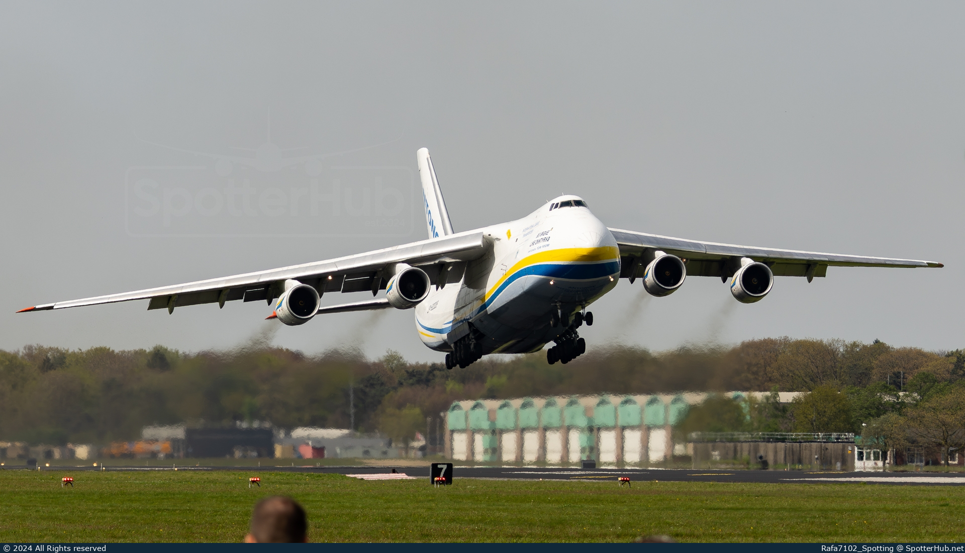 Photo of UR-82008 - Antonov An-124-100M-150 Ruslan operated by Antonov Airlines