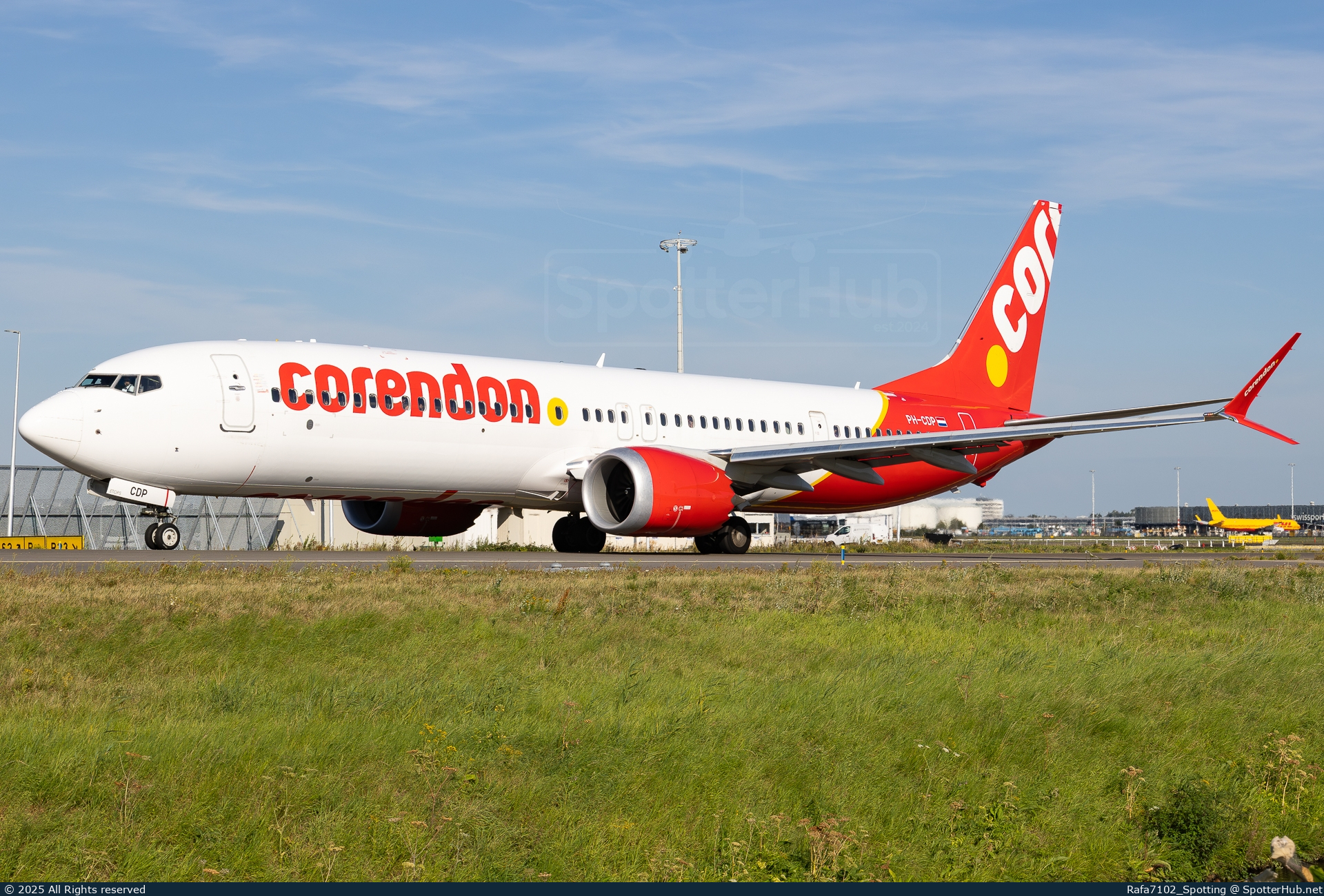 Photo of PH-CDP - Boeing 737 MAX 9 operated by Corendon Dutch Airlines