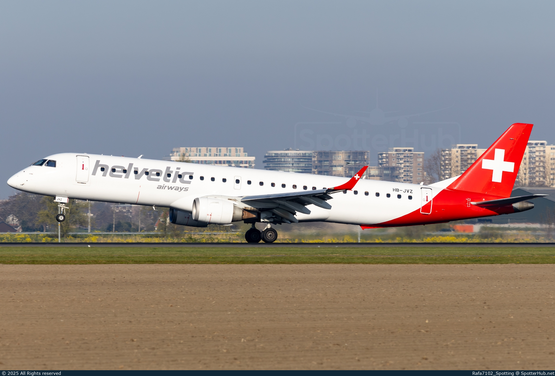 Photo of HB-JVZ - Embraer ERJ-195AR operated by Helvetic Airways