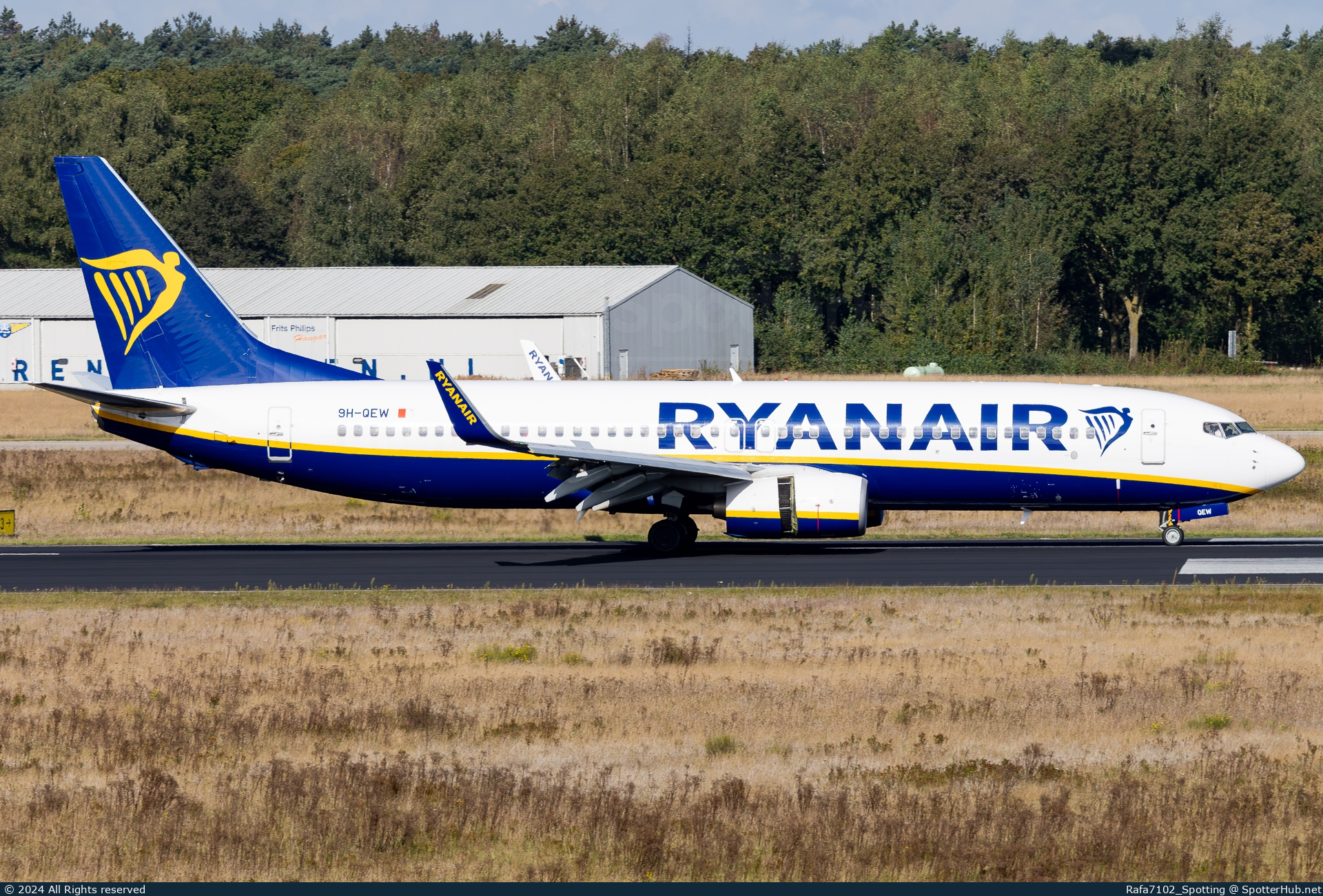 Photo of 9H-QEW - Boeing 737-8AS operated by Ryanair (opb Malta Air)