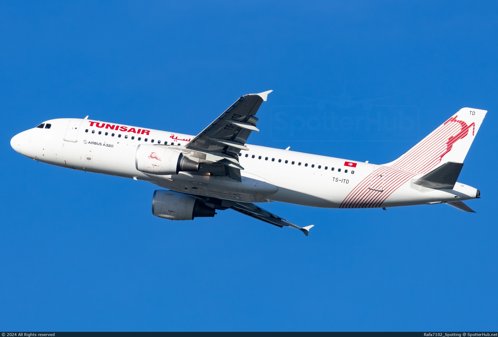Photo of TS-ITD - Airbus A320-214 operated by Tunisair
