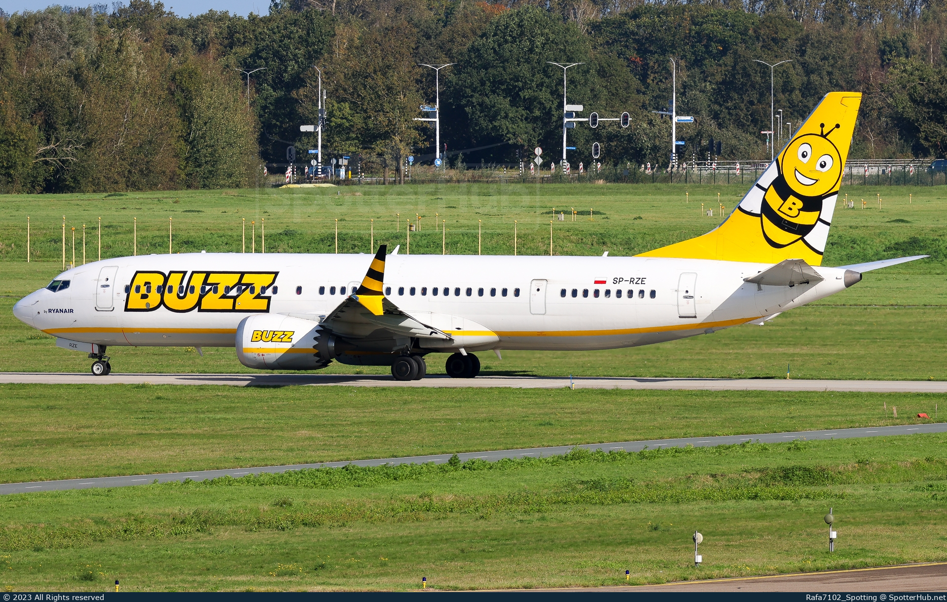 Photo of SP-RZE - Boeing 737 MAX 8-200 operated by Buzz