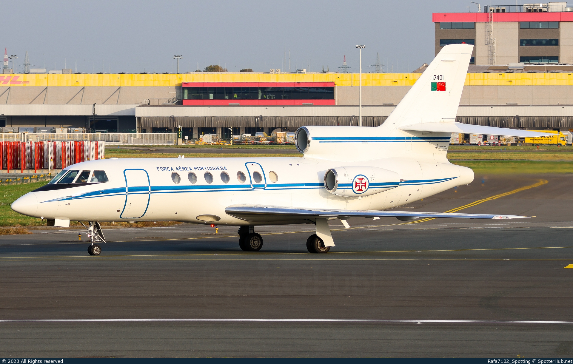 Photo of 17401 - Dassault Falcon 50 operated by Portuguese Air Force