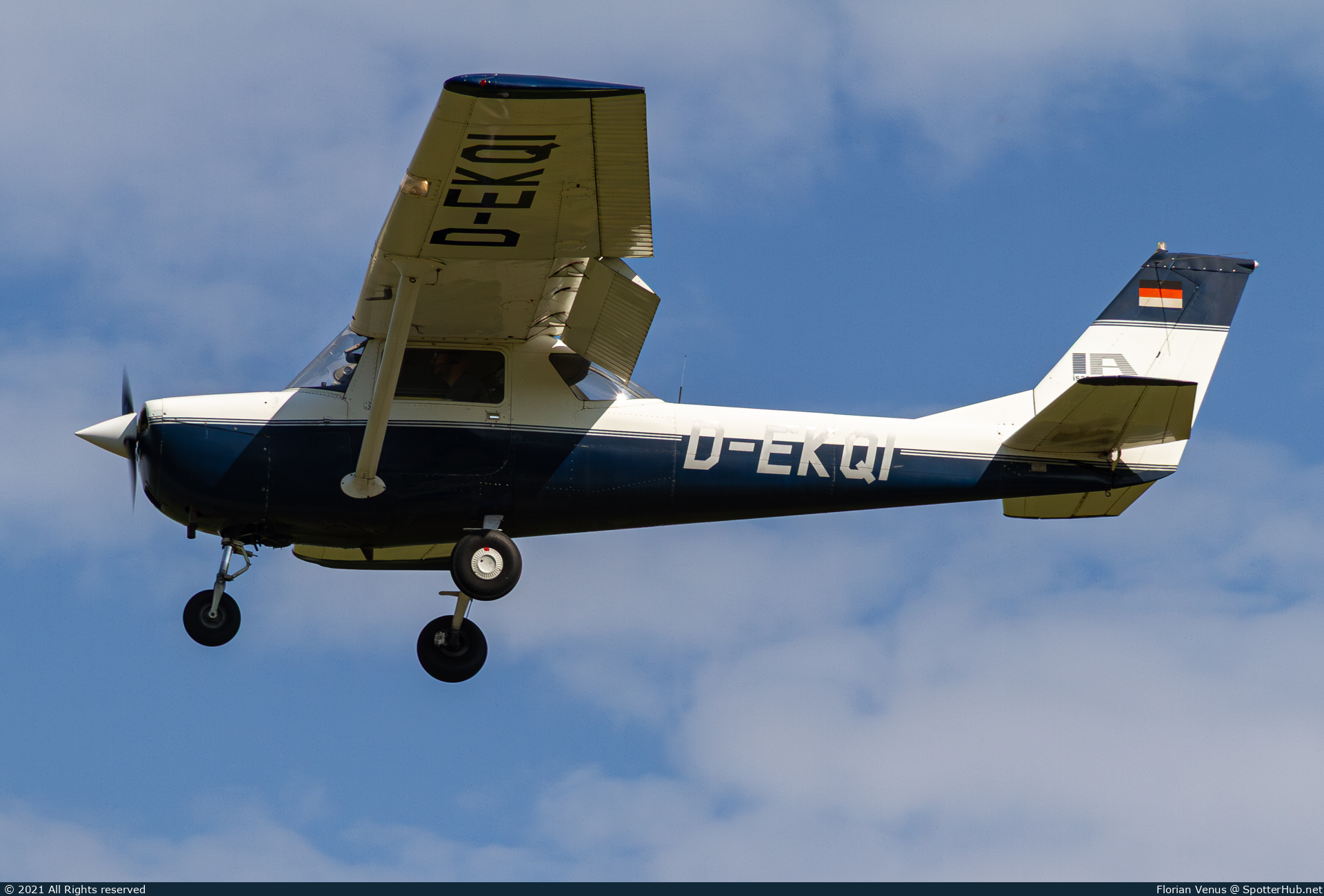 Photo of D-EKQI - Reims-Cessna F150K operated by Isar Aviation
