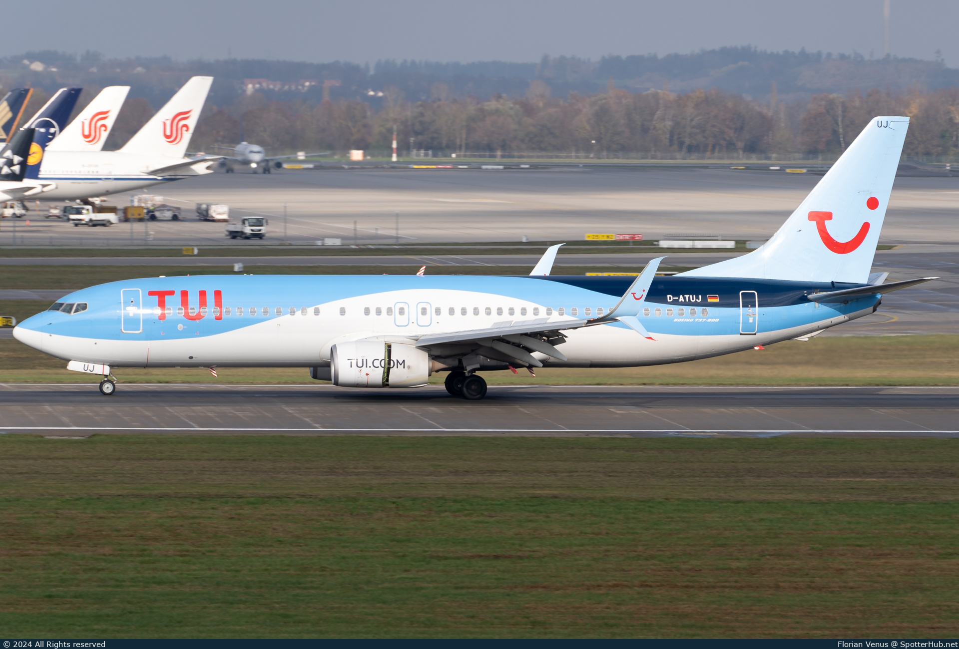 Photo of D-ATUJ - Boeing 737-8K5 operated by TUIfly