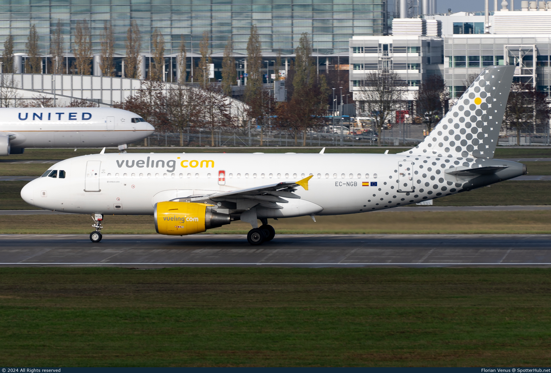 Photo of EC-NGB - Airbus A319-112 operated by Vueling