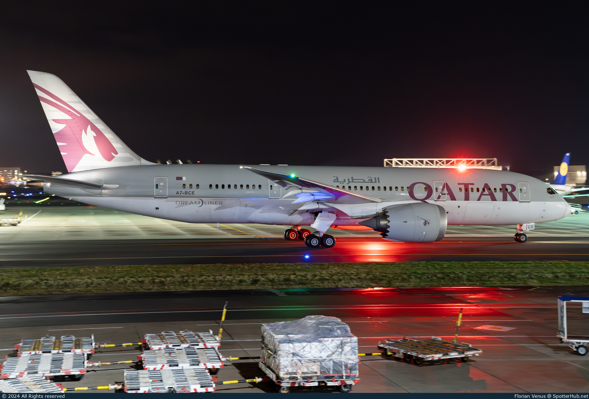Photo of A7-BCE - Boeing 787-8 Dreamliner operated by Qatar Airways