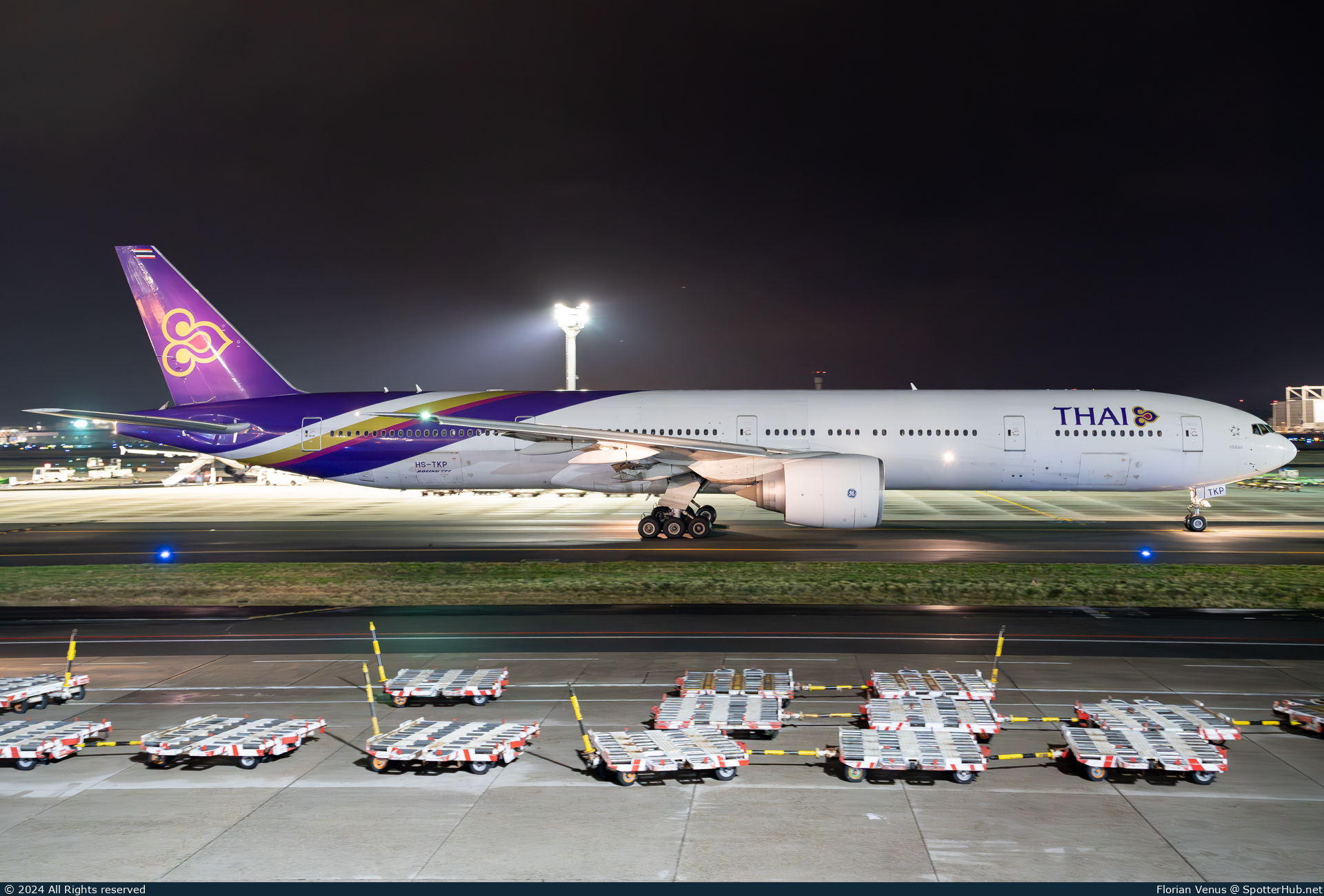 Photo of HS-TKP - Boeing 777-3AL(ER) operated by Thai Airways International