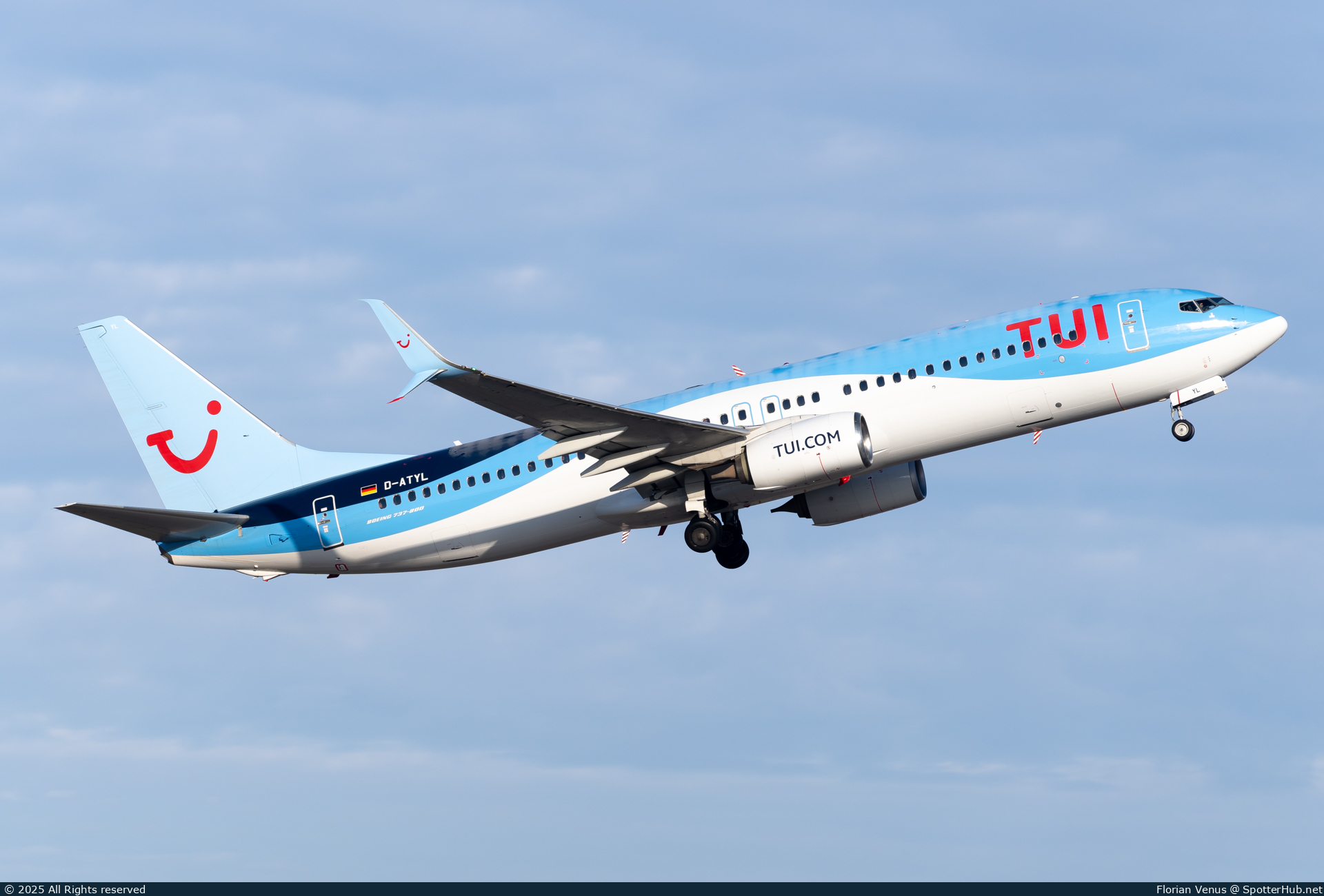 Photo of D-ATYL - Boeing 737-8K5 operated by TUIfly