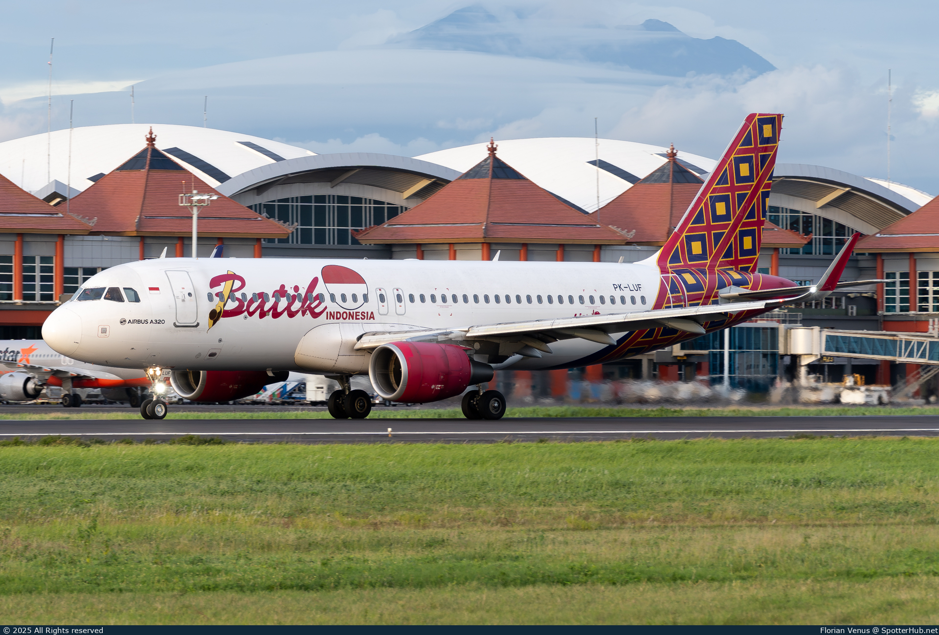Photo of PK-LUF - Airbus A320-214 operated by Batik Air