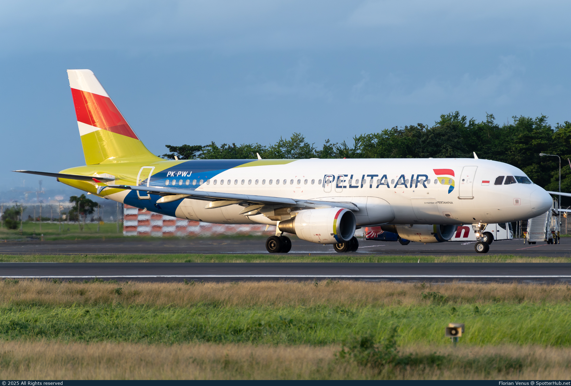 Photo of PK-PWJ - Airbus A320-214 operated by Pelita Air