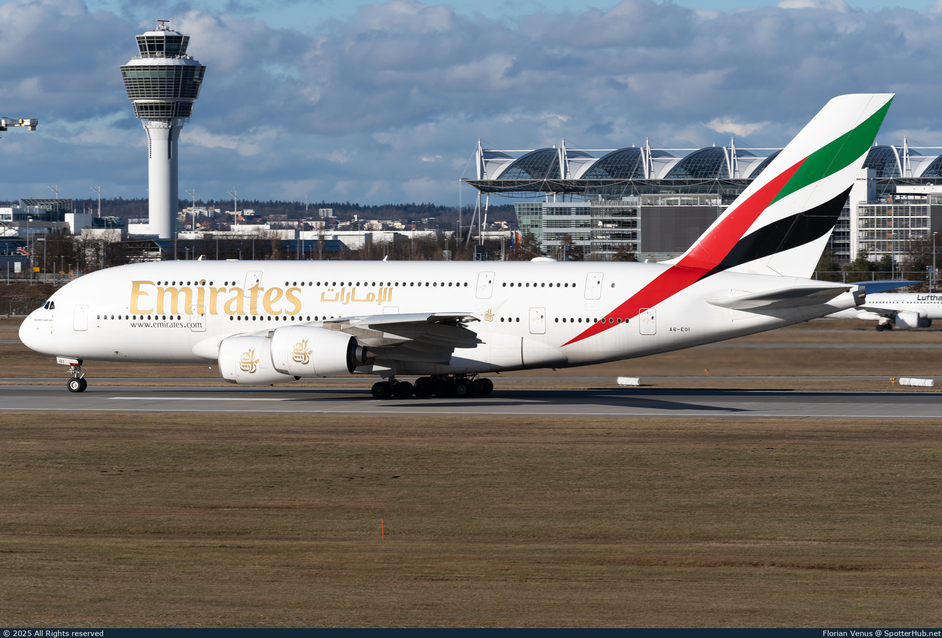 Photo of A6-EOI - Airbus A380-861 operated by Emirates