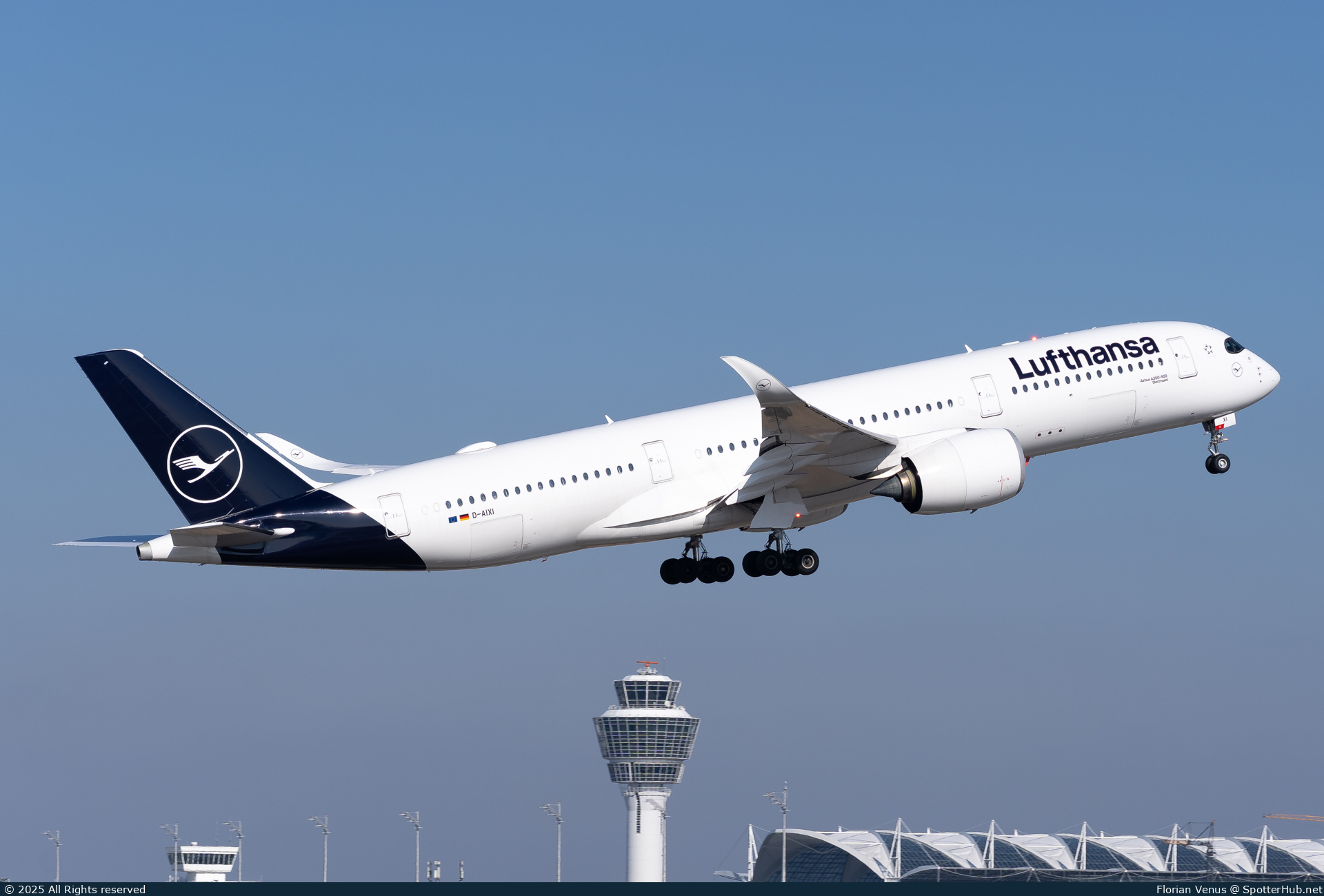 Photo of D-AIXI - Airbus A350-941 operated by Lufthansa