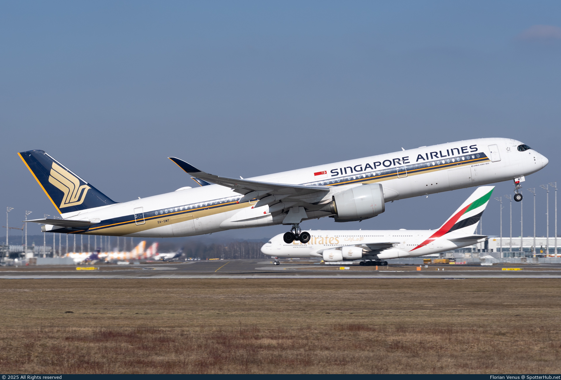 Photo of 9V-SMT - Airbus A350-941 operated by Singapore Airlines