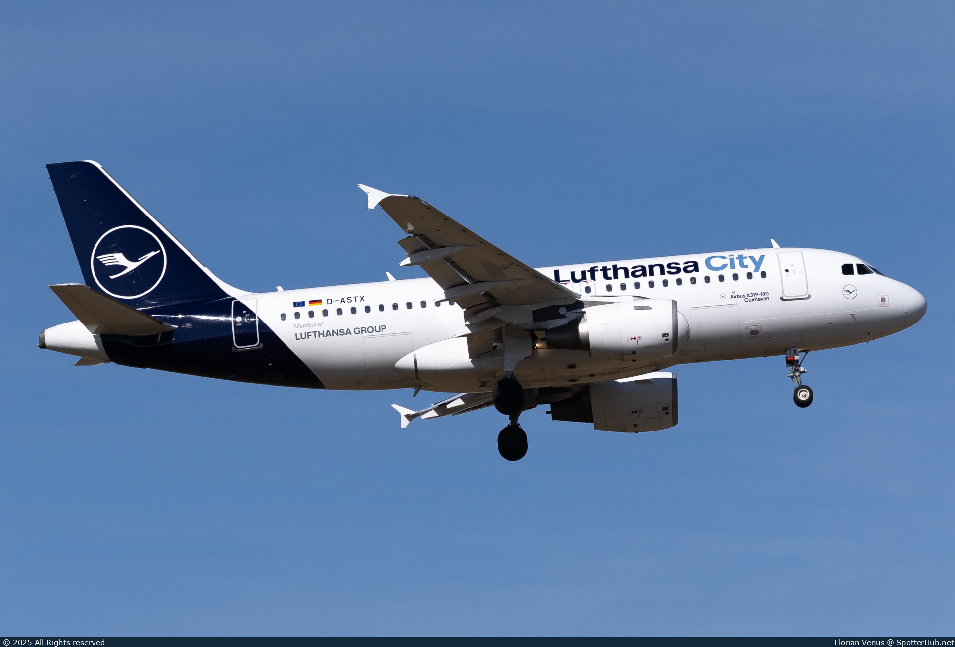 Photo of D-ASTX - Airbus A319-112 operated by Lufthansa City Airlines