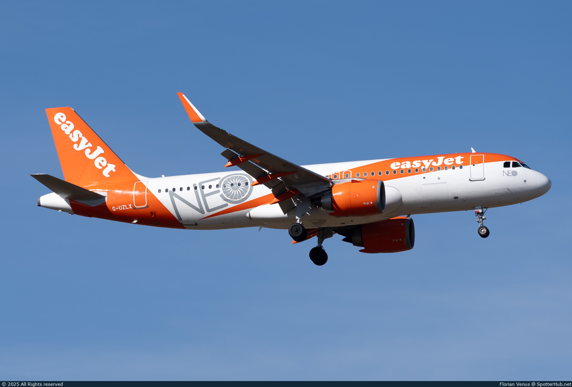 Photo of G-UZLX - Airbus A320-251N operated by easyJet
