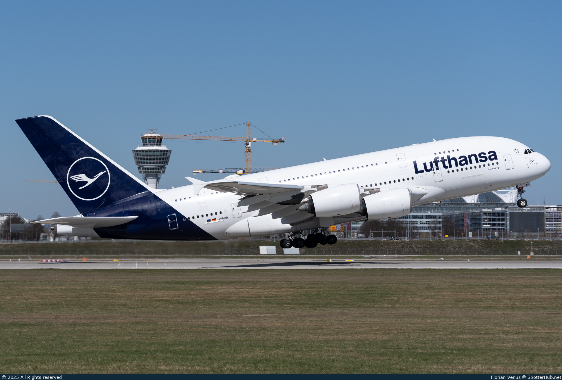 Photo of D-AIMK - Airbus A380-841 operated by Lufthansa