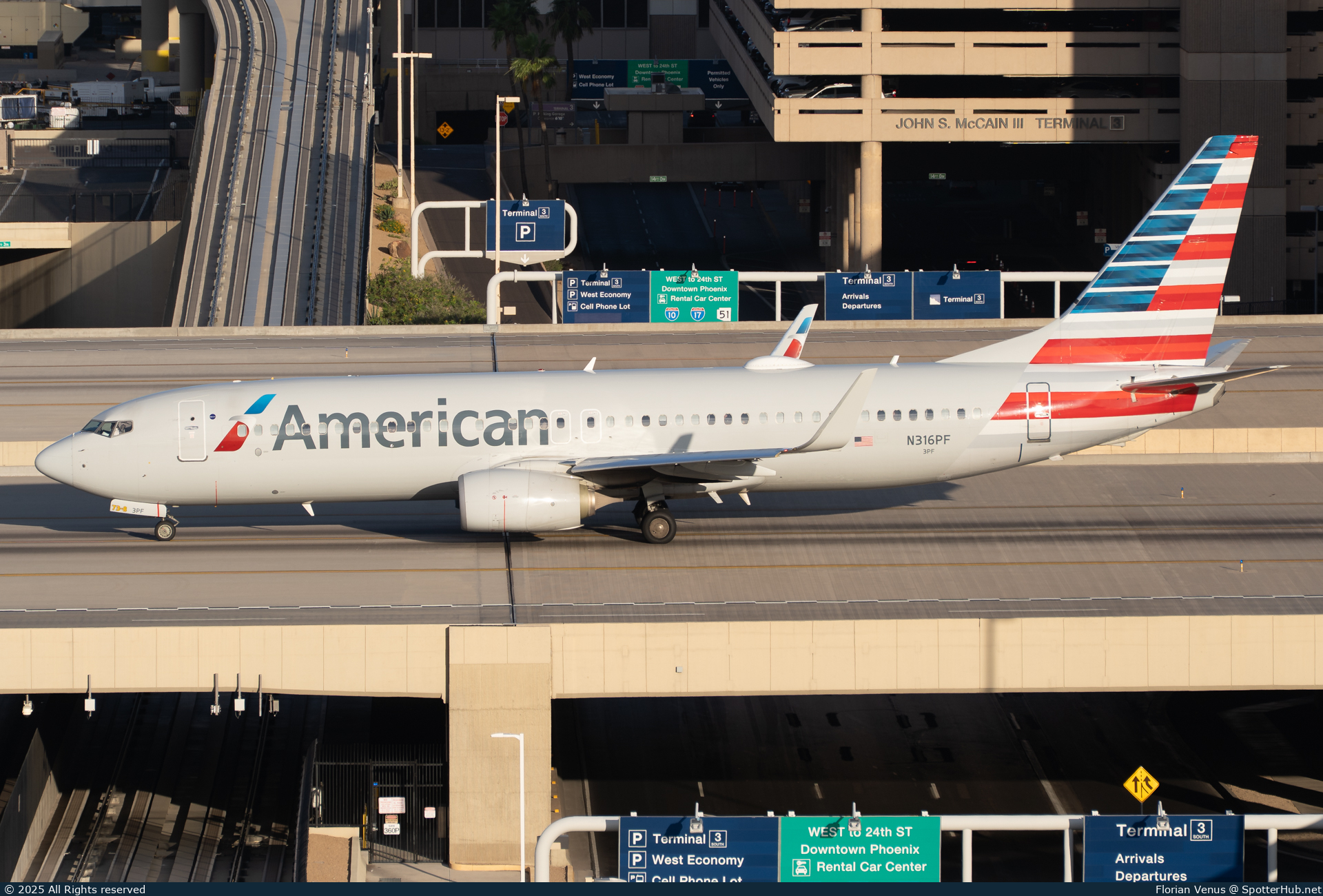Photo of N316PF - Boeing 737-823 operated by American Airlines